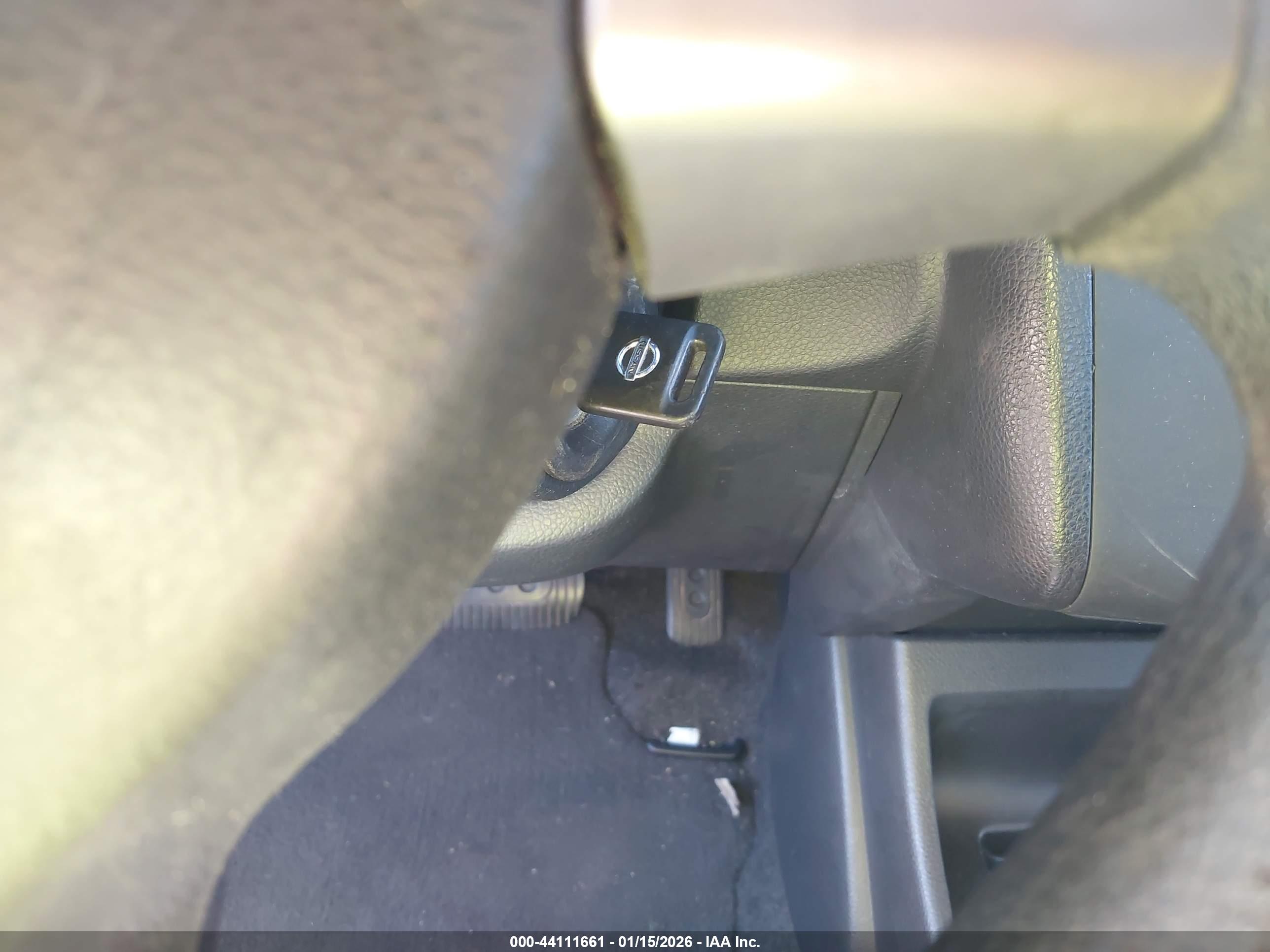 NISSAN VERSA image 11