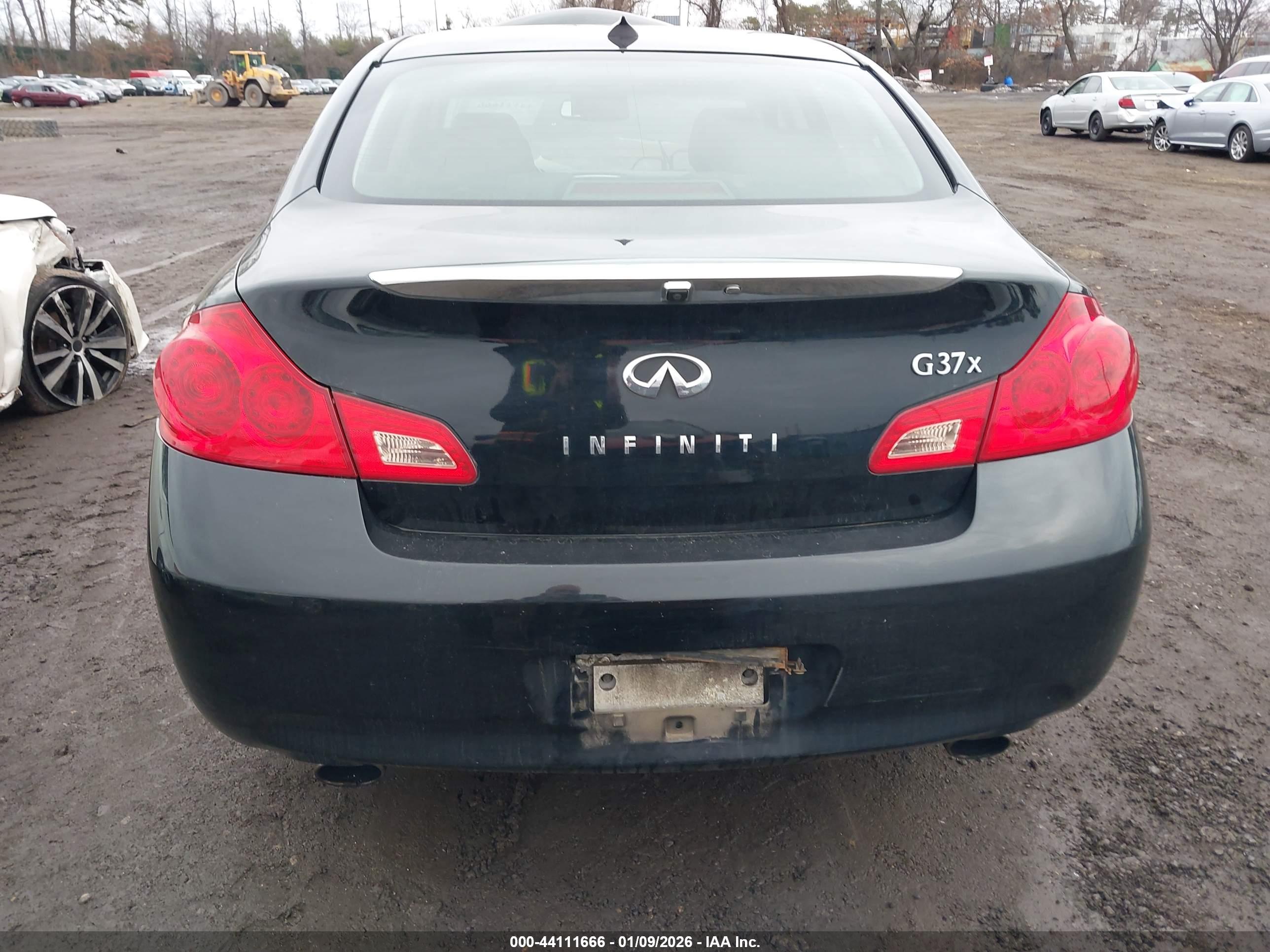 INFINITI G37X image 6