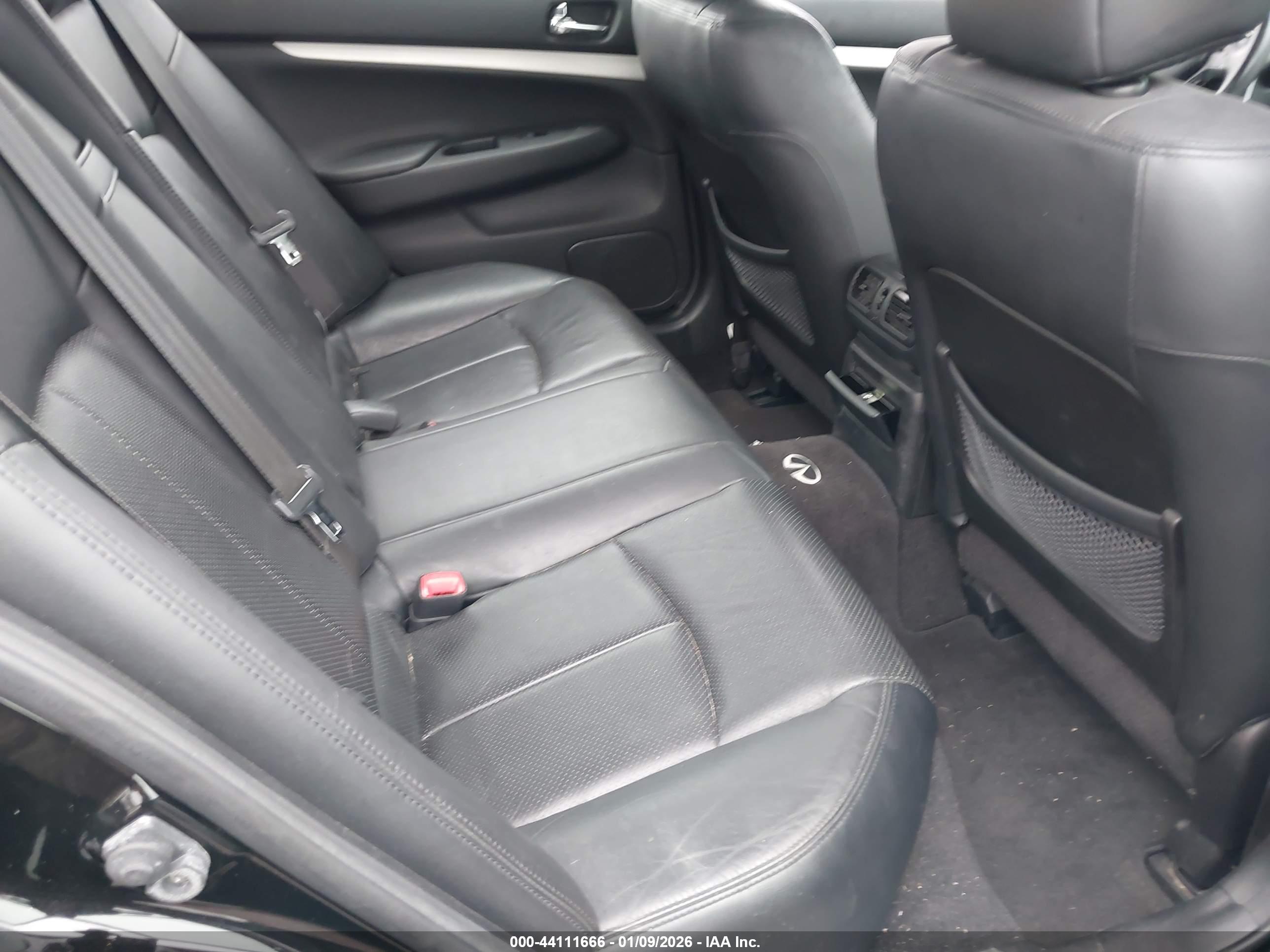 INFINITI G37X image 8