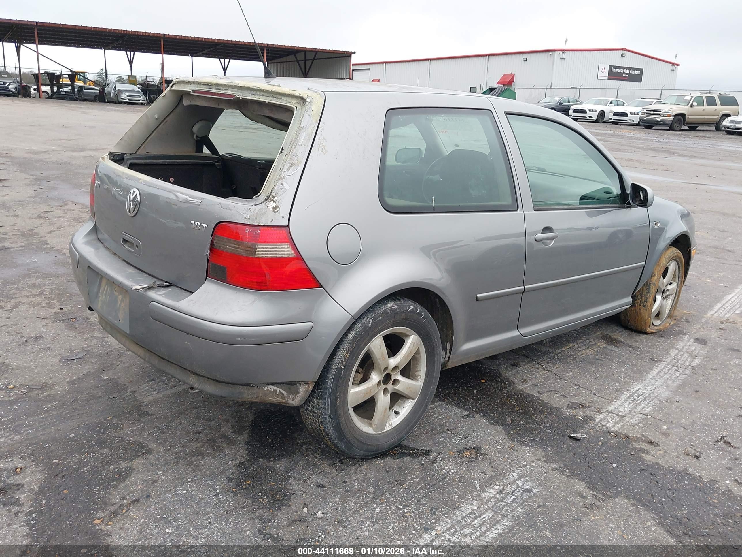 VOLKSWAGEN GTI image 4