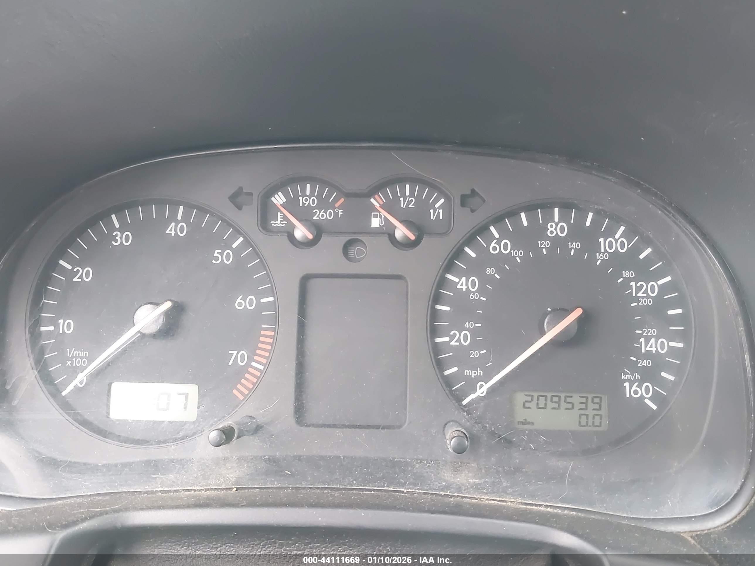 VOLKSWAGEN GTI image 7