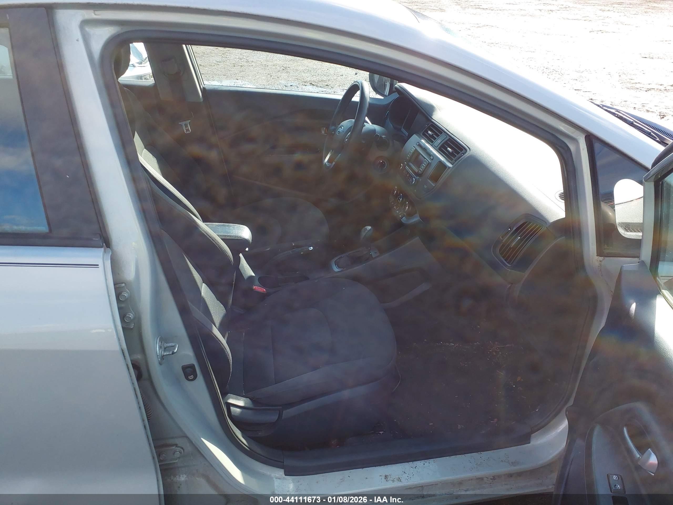 KIA RIO image 5