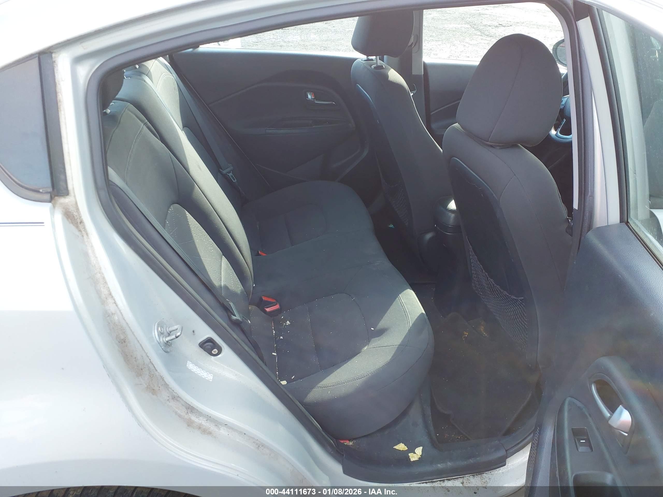 KIA RIO image 8