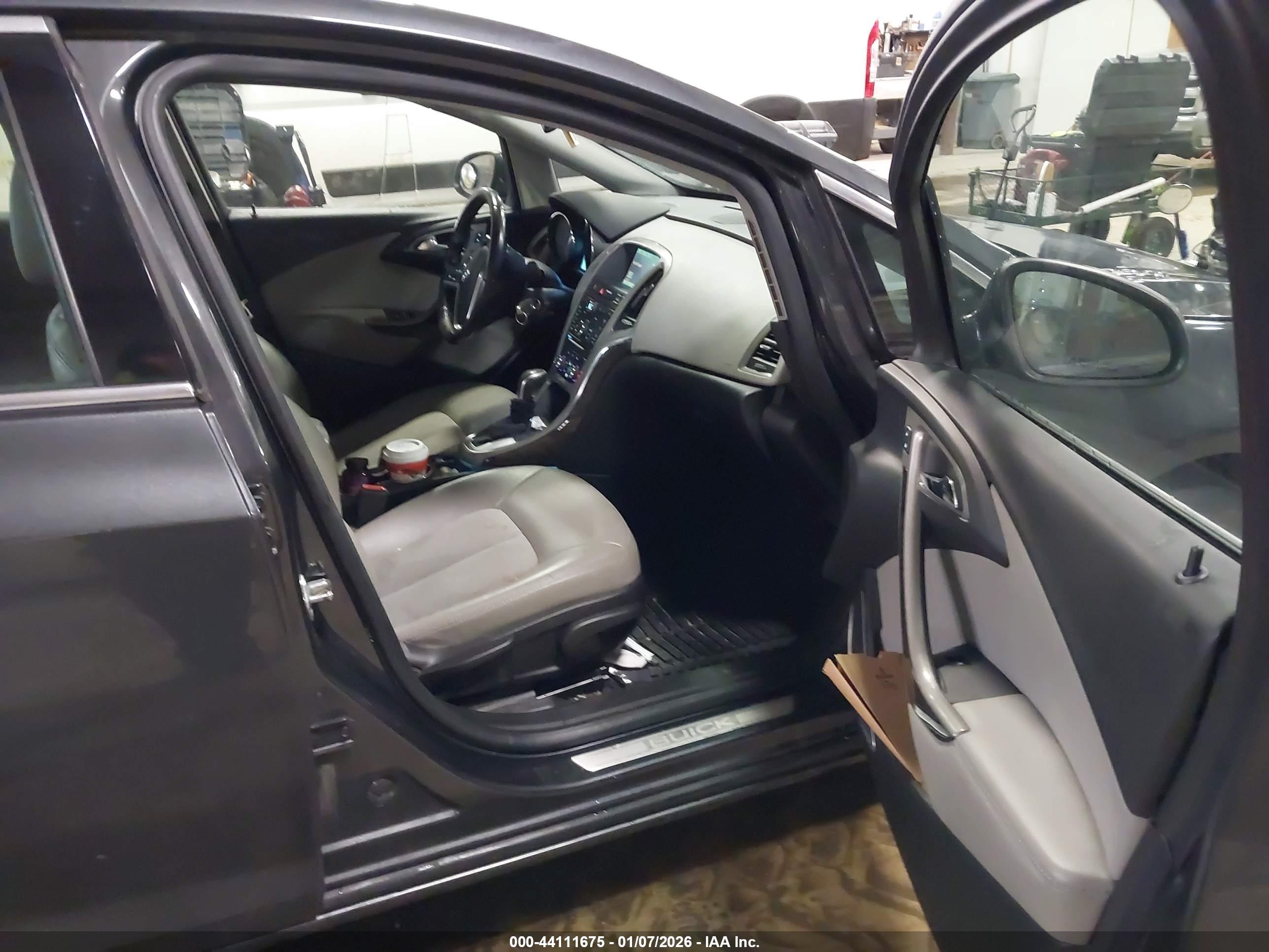 BUICK VERANO image 5