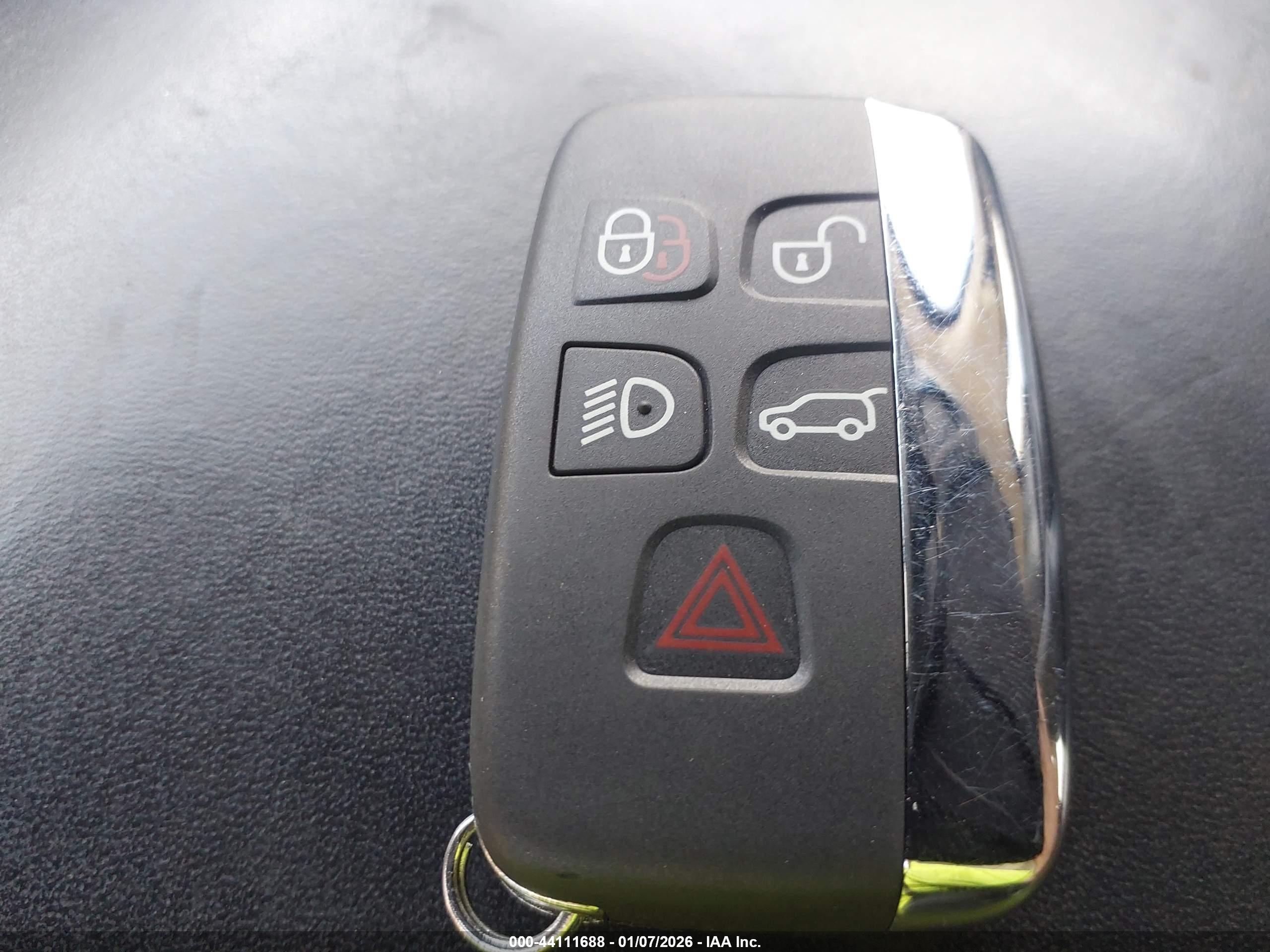 LAND ROVER image 11