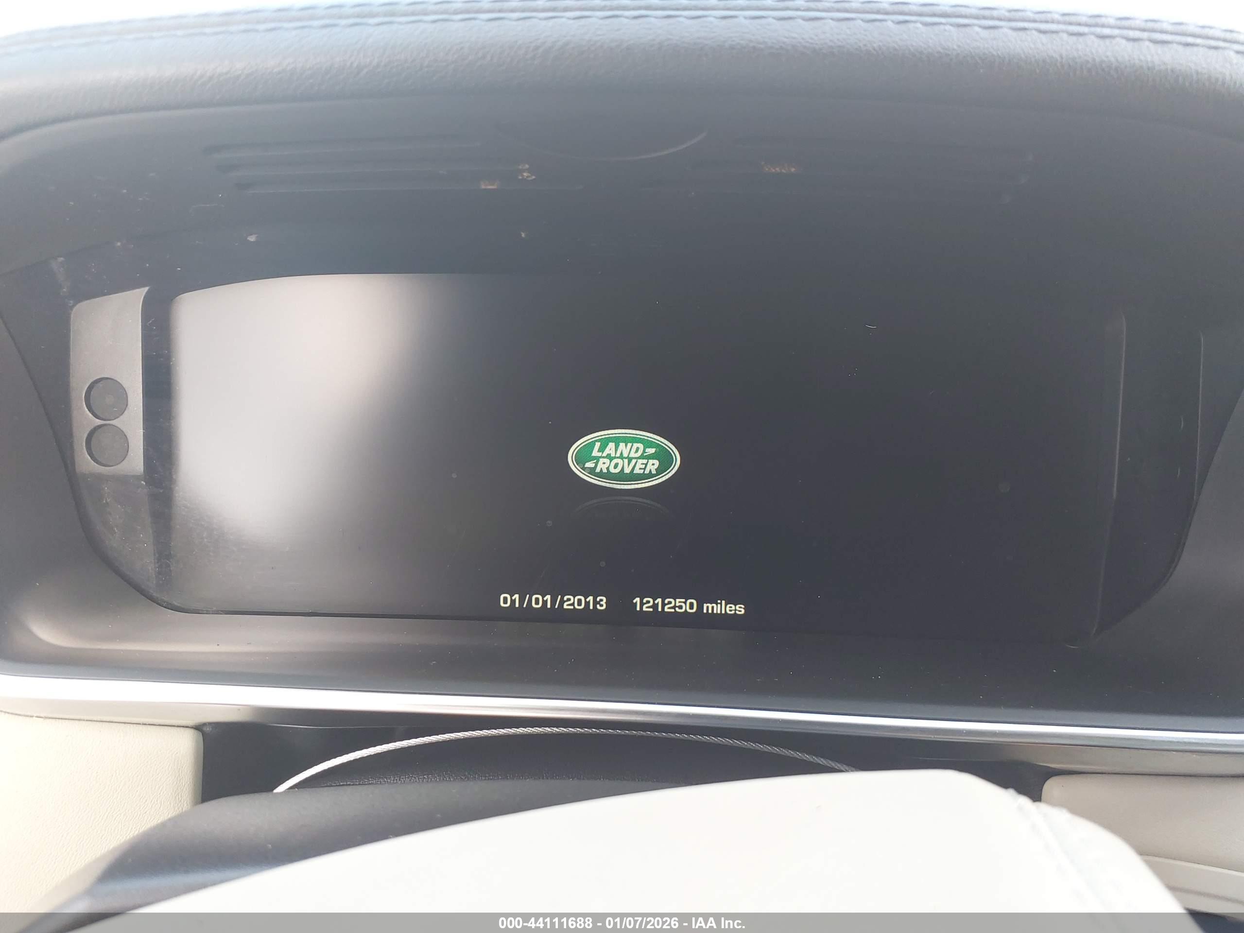 LAND ROVER image 7
