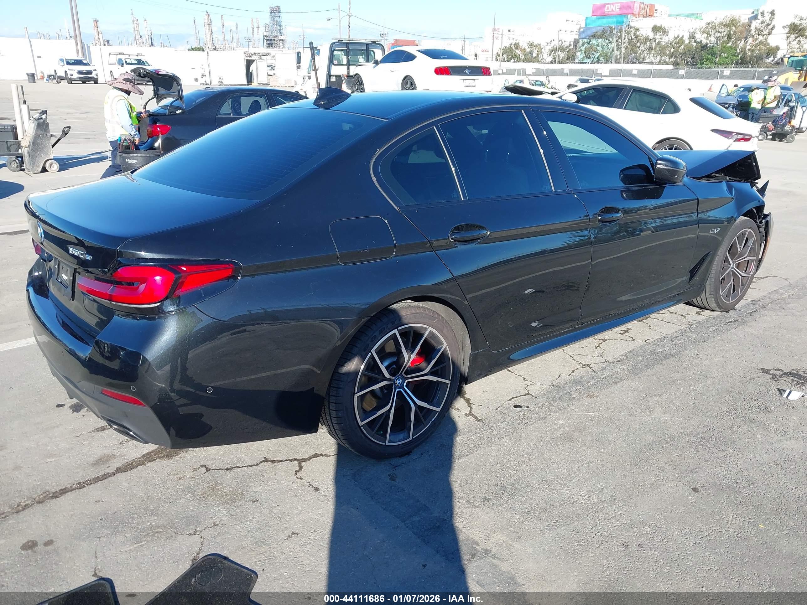 BMW 530E image 4