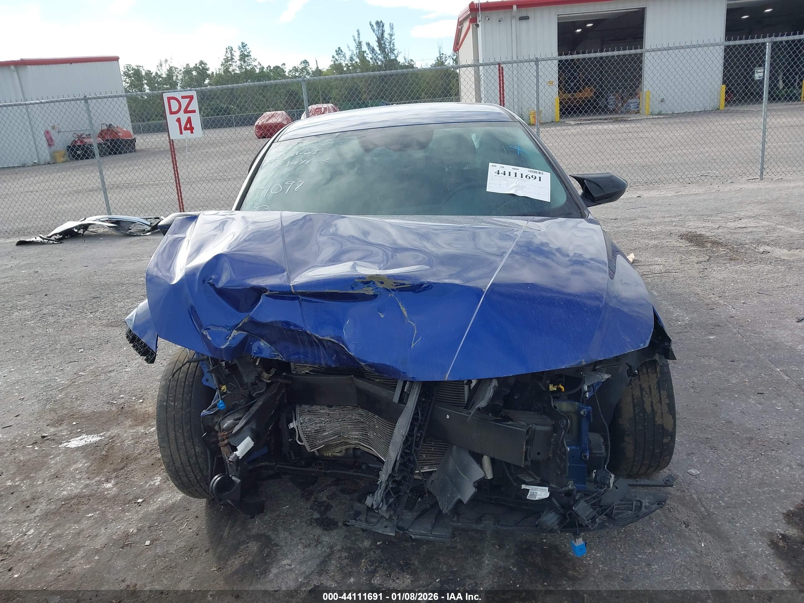 HYUNDAI ELANTRA image 6