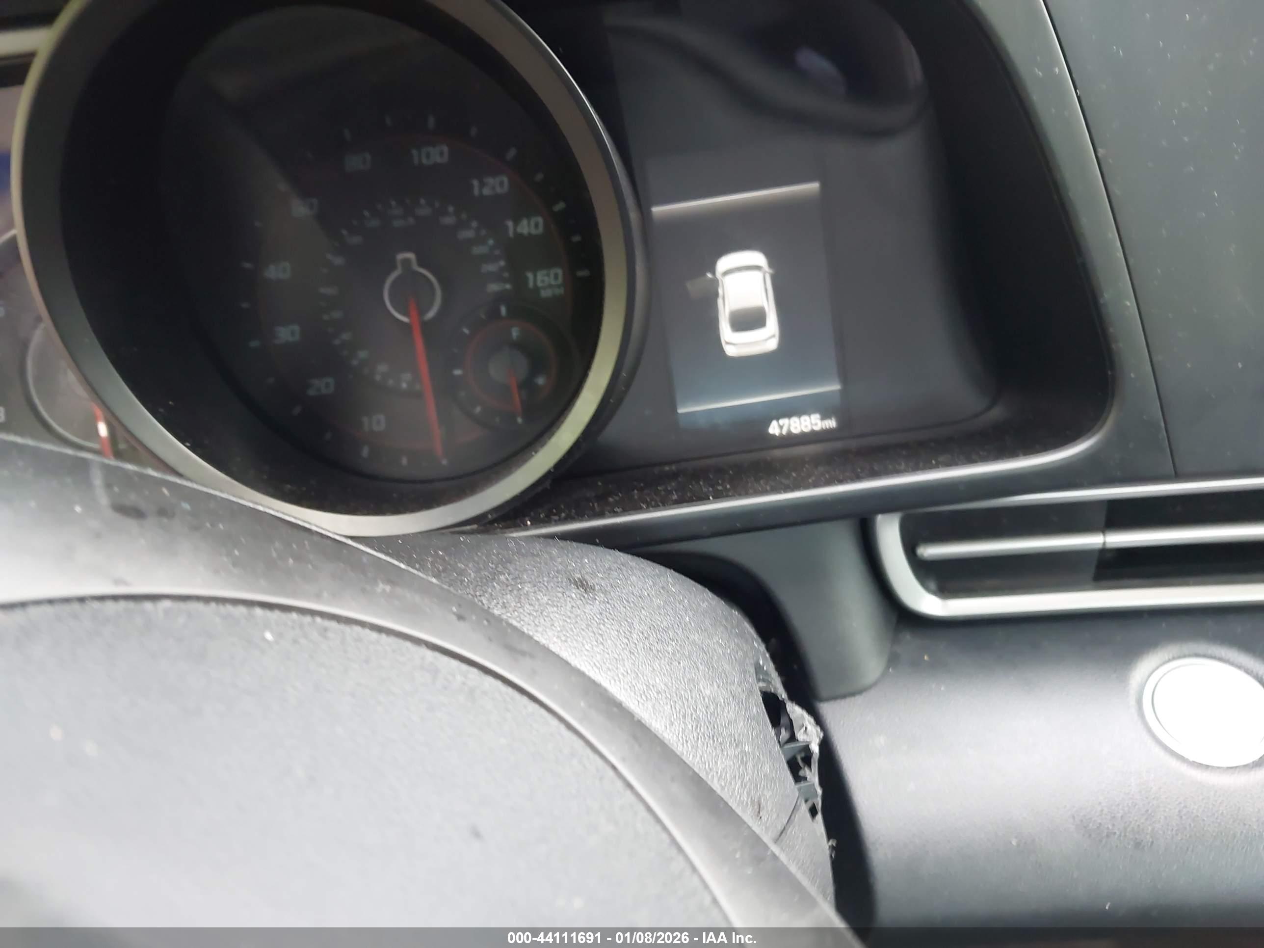HYUNDAI ELANTRA image 7