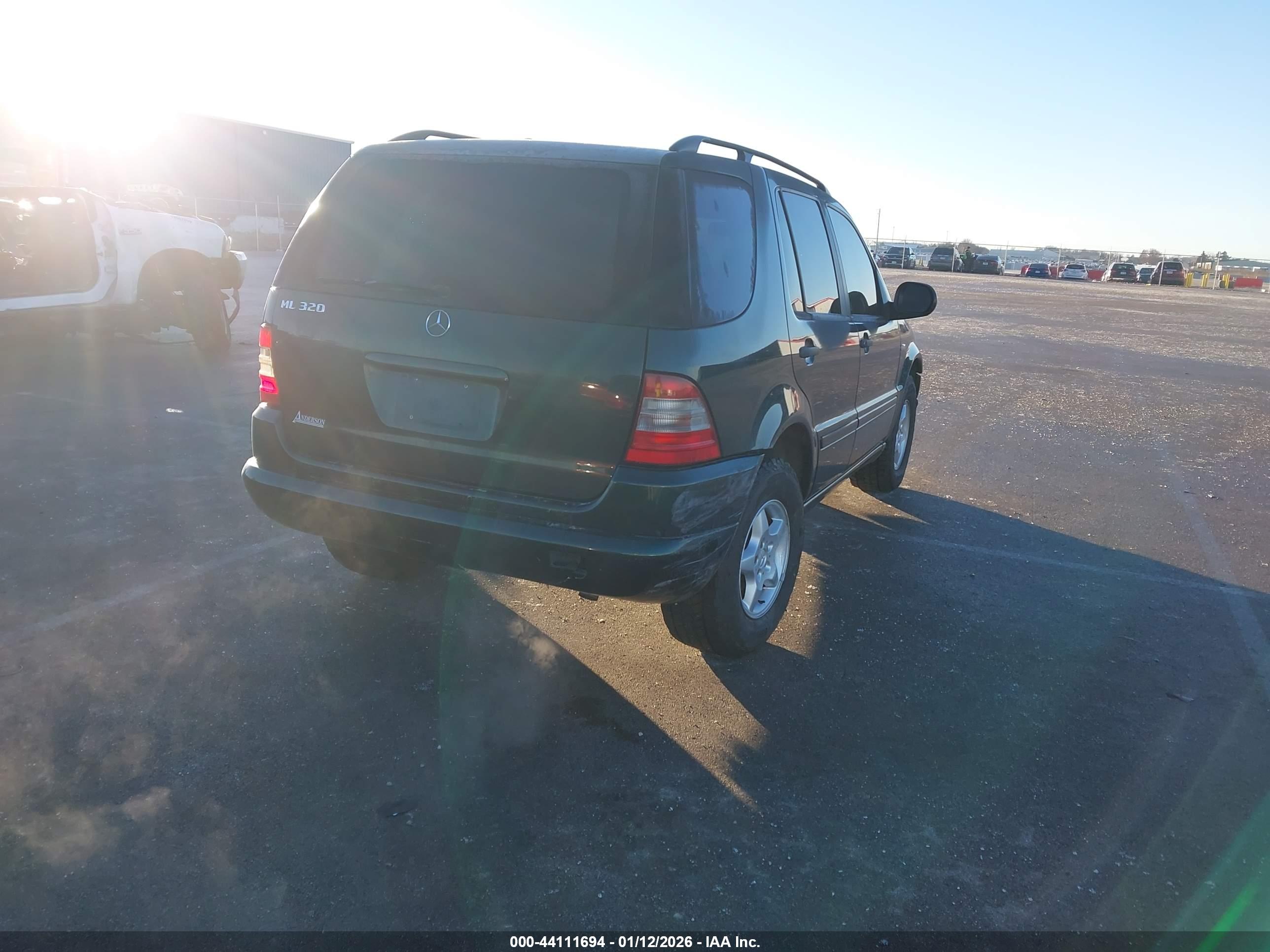 MERCEDES-BENZ ML image 3
