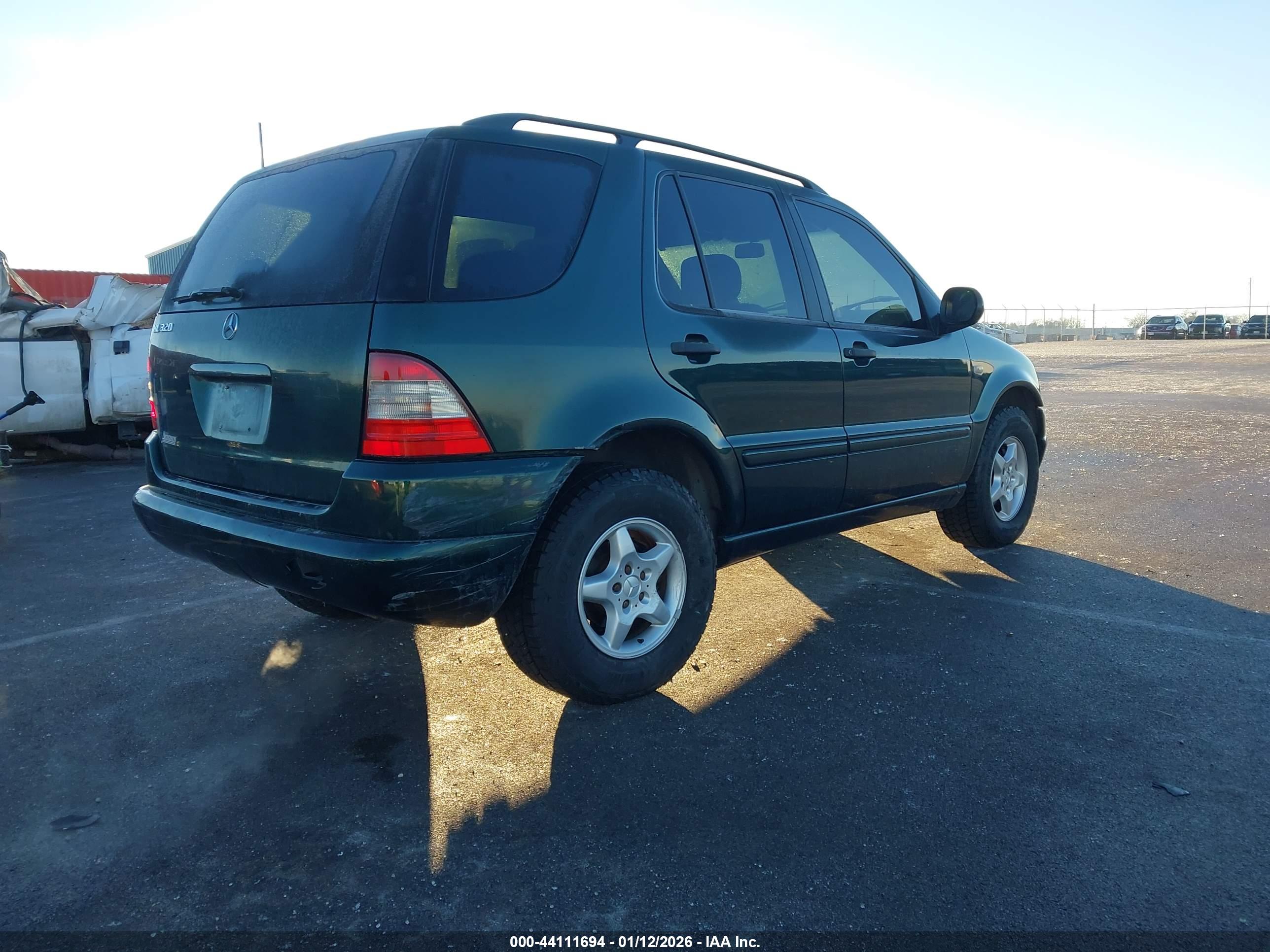 MERCEDES-BENZ ML image 4