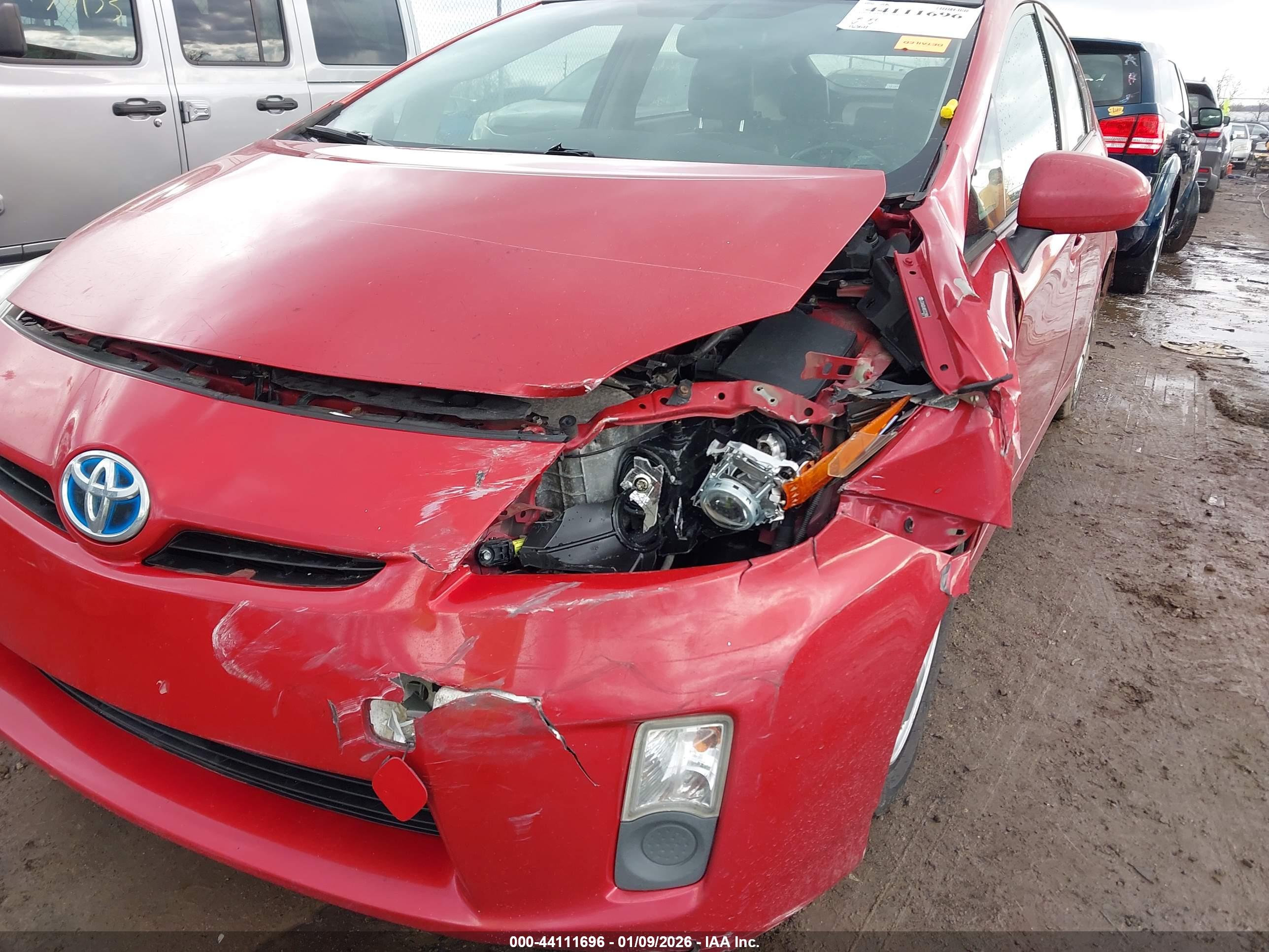 TOYOTA PRIUS image 6