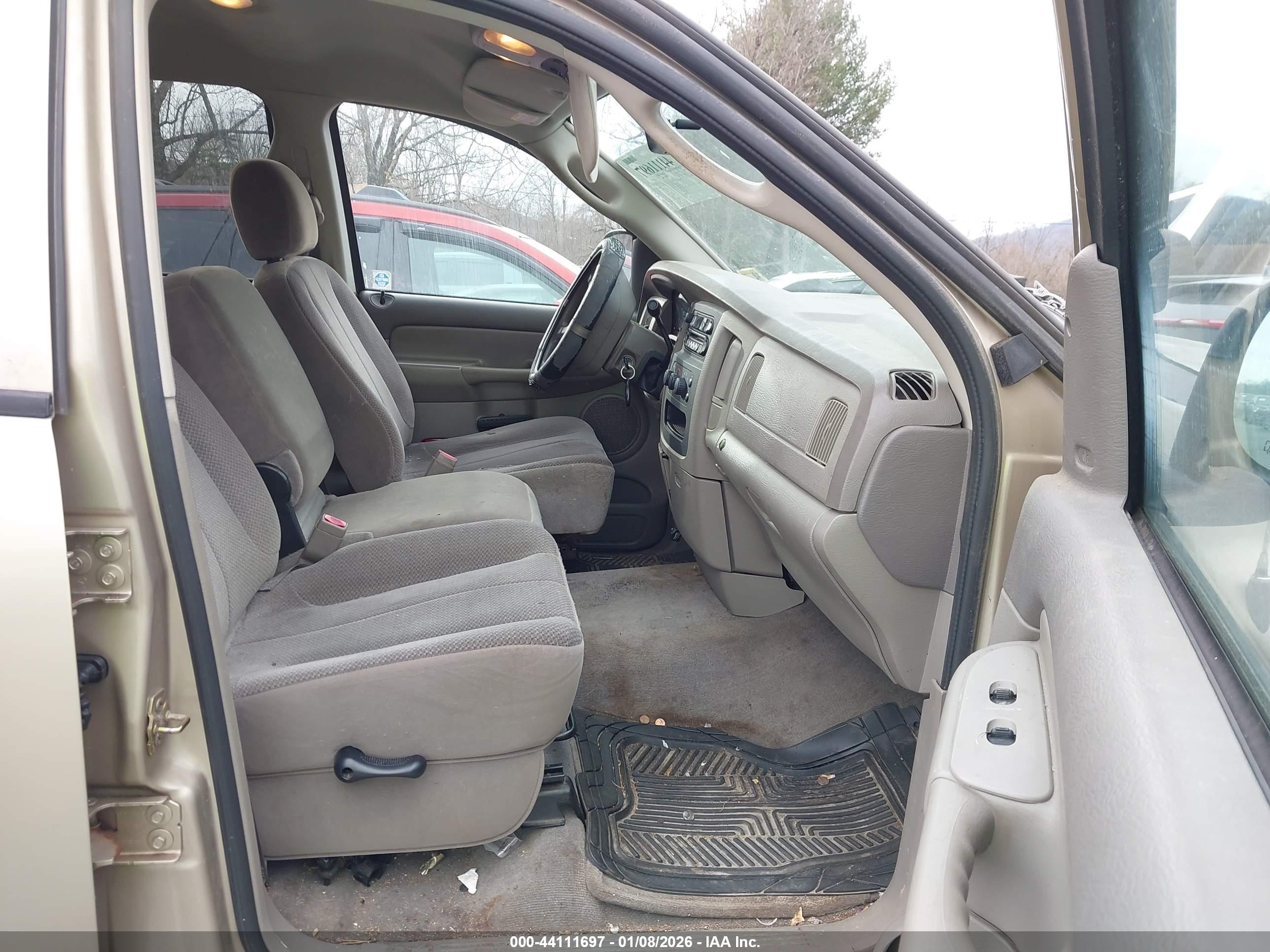 DODGE RAM image 5