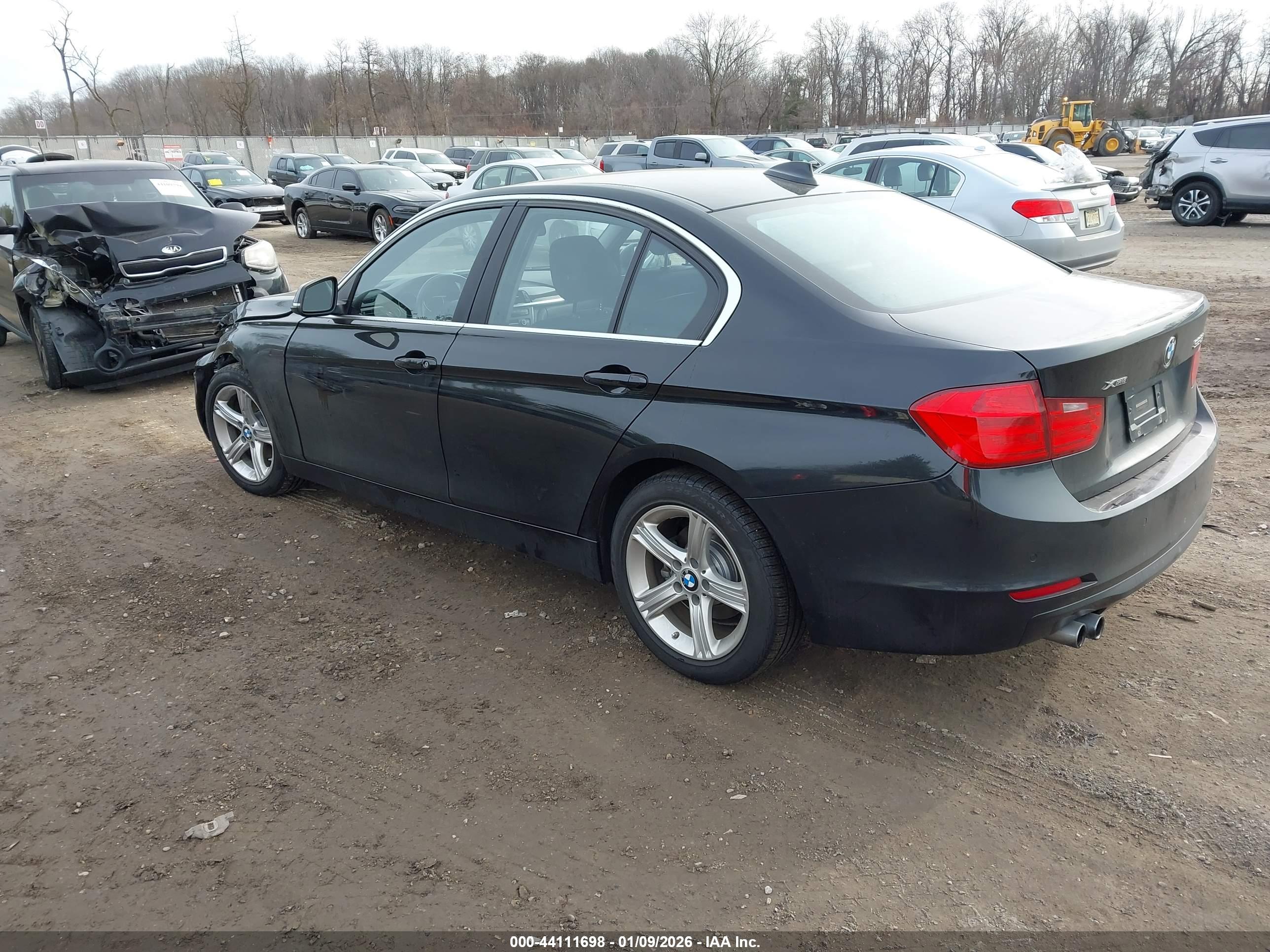 BMW 328I image 3