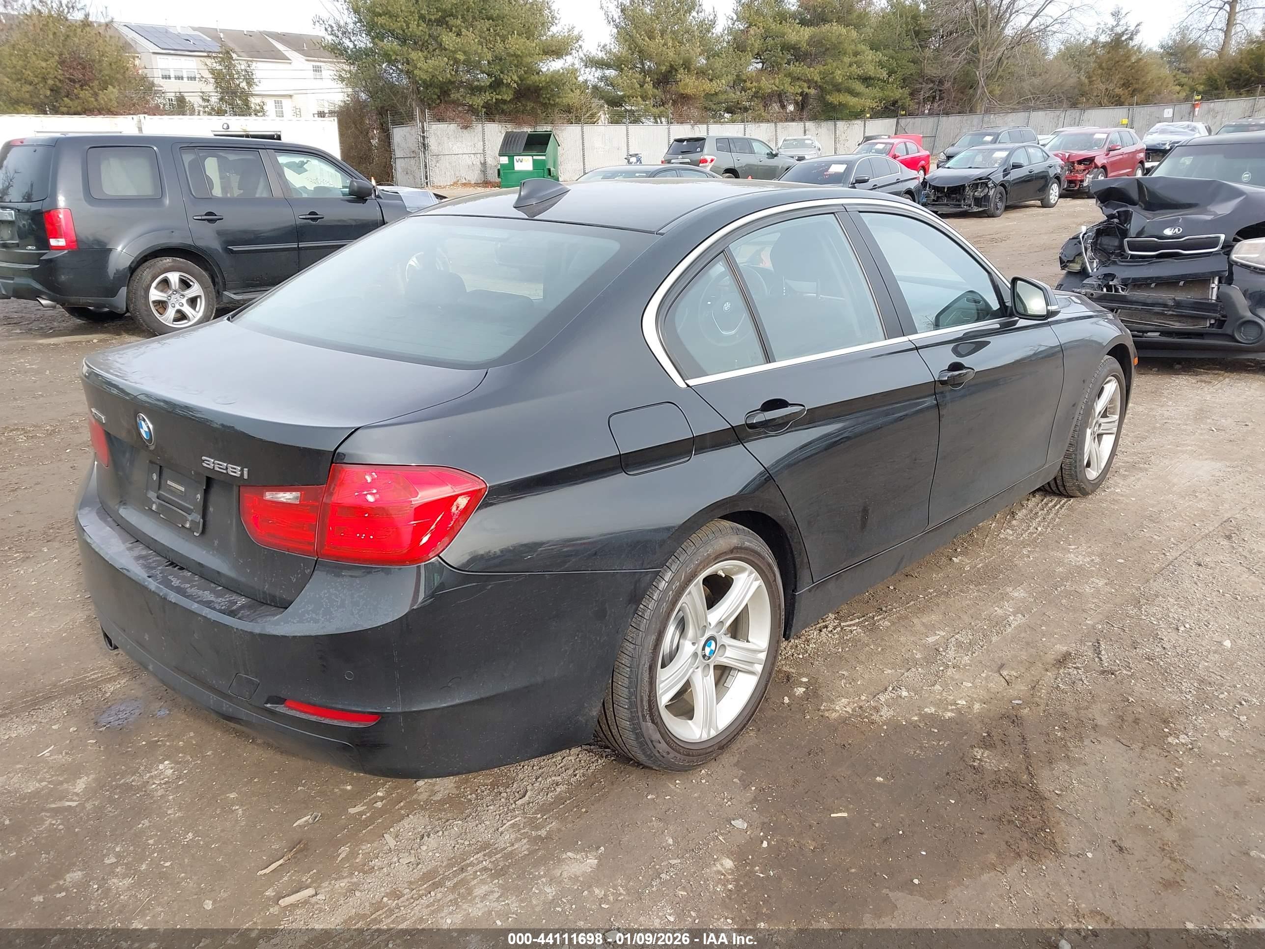 BMW 328I image 4