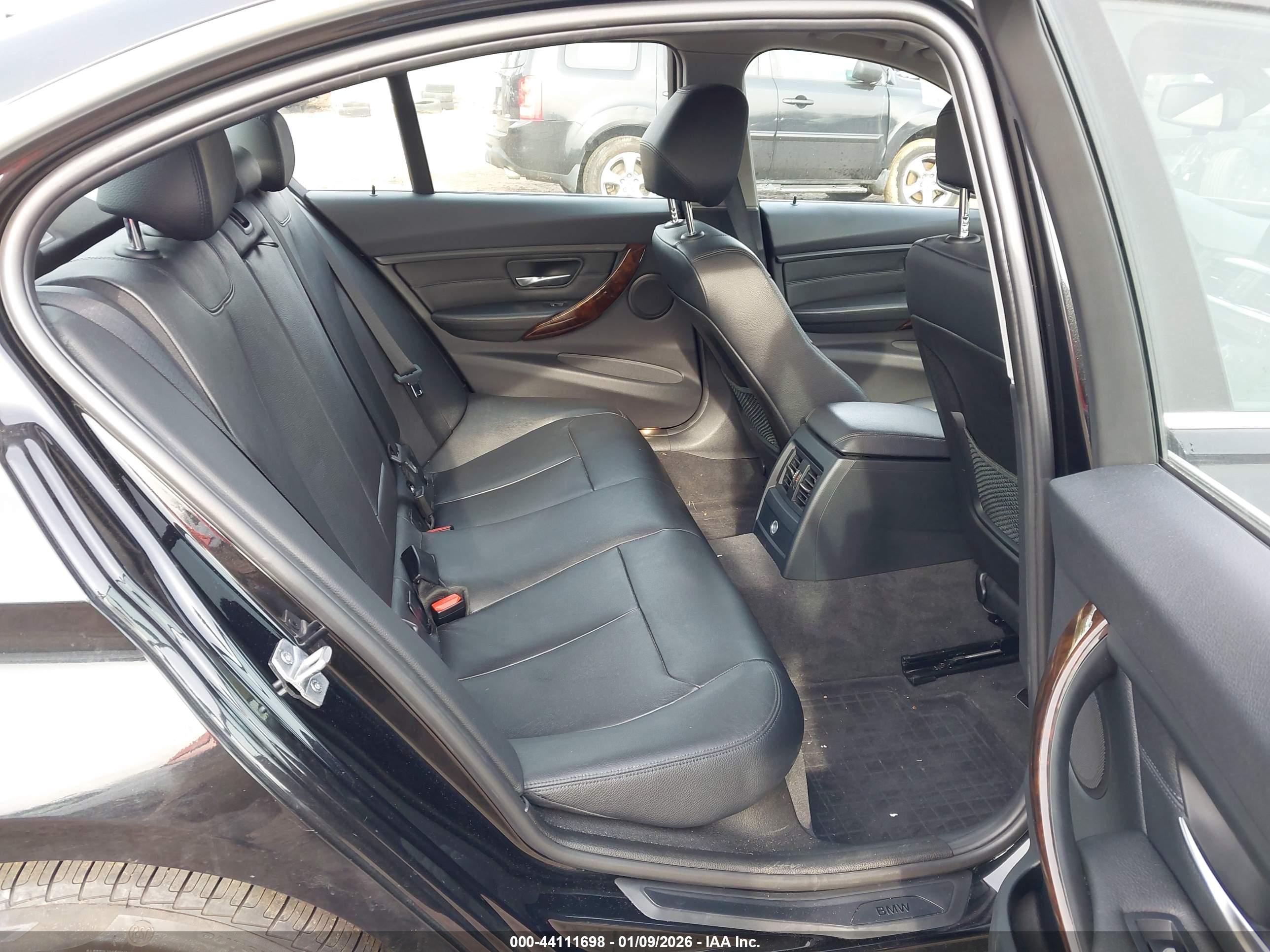BMW 328I image 8
