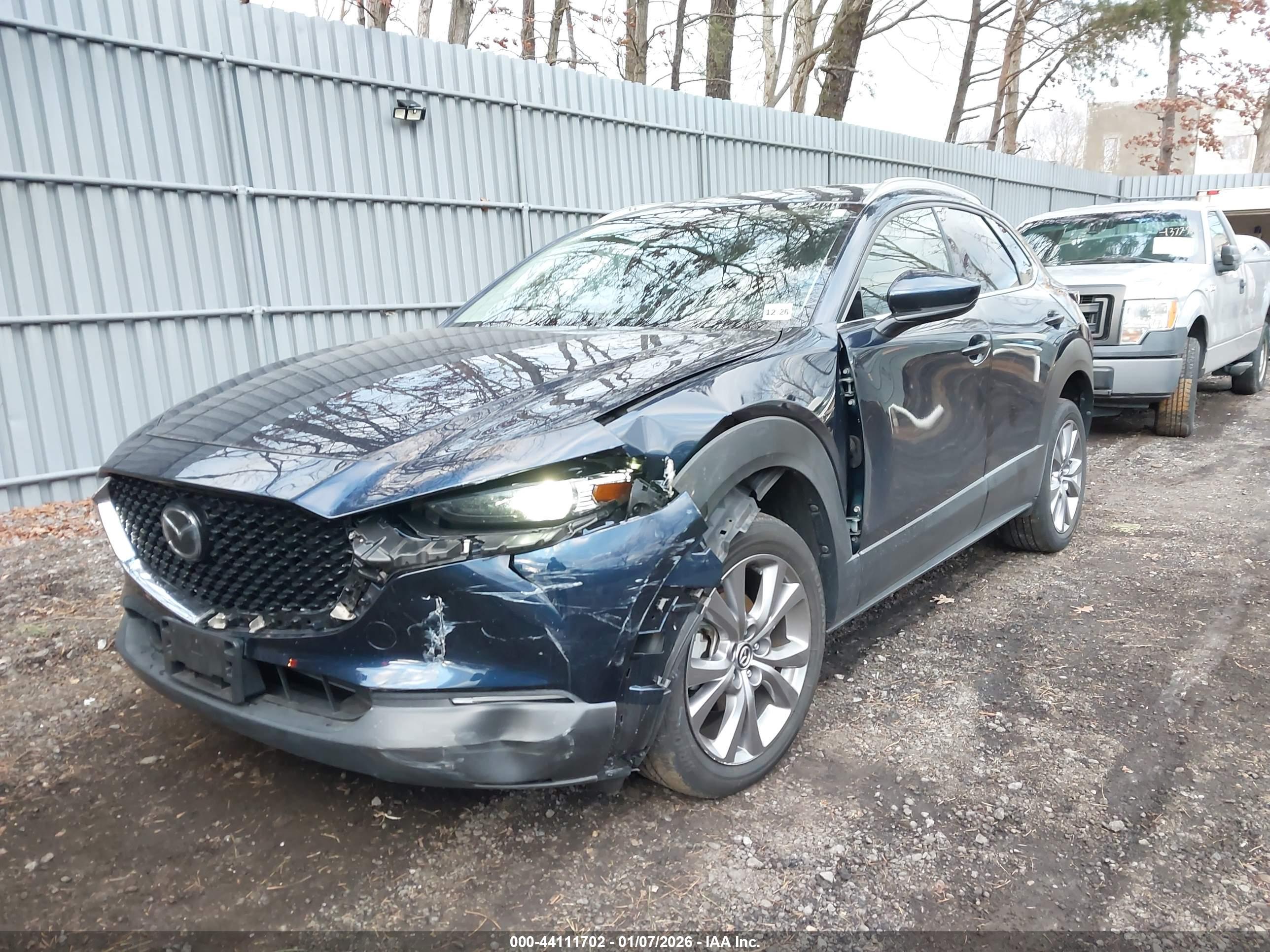 MAZDA CX-30 image 2