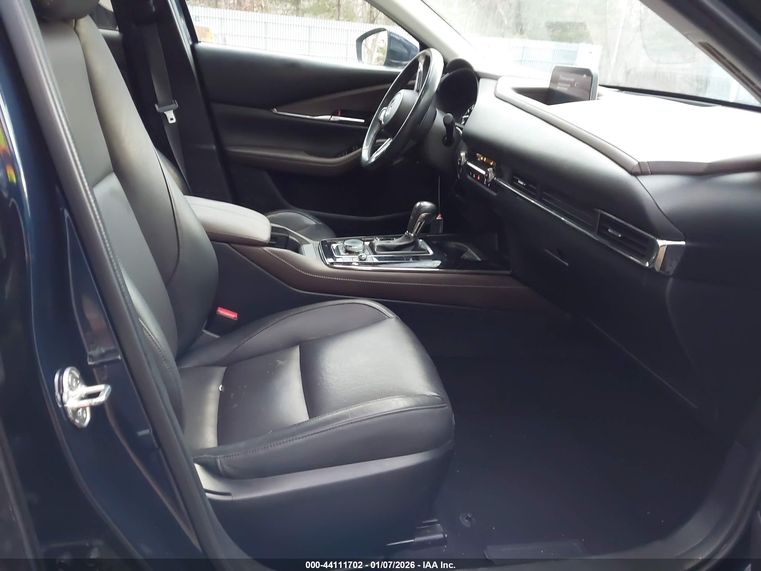 MAZDA CX-30 image 5