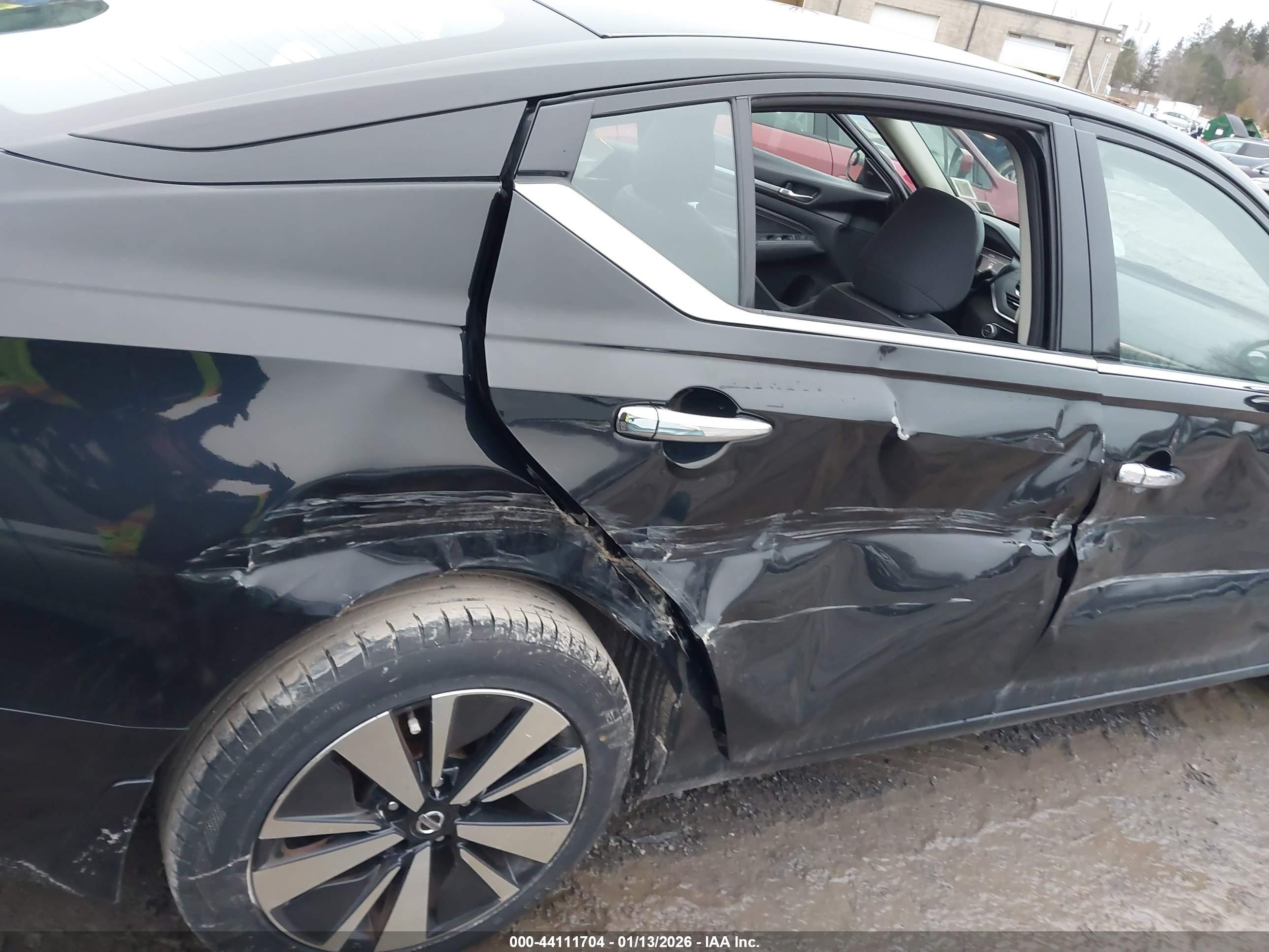 NISSAN ALTIMA image 6