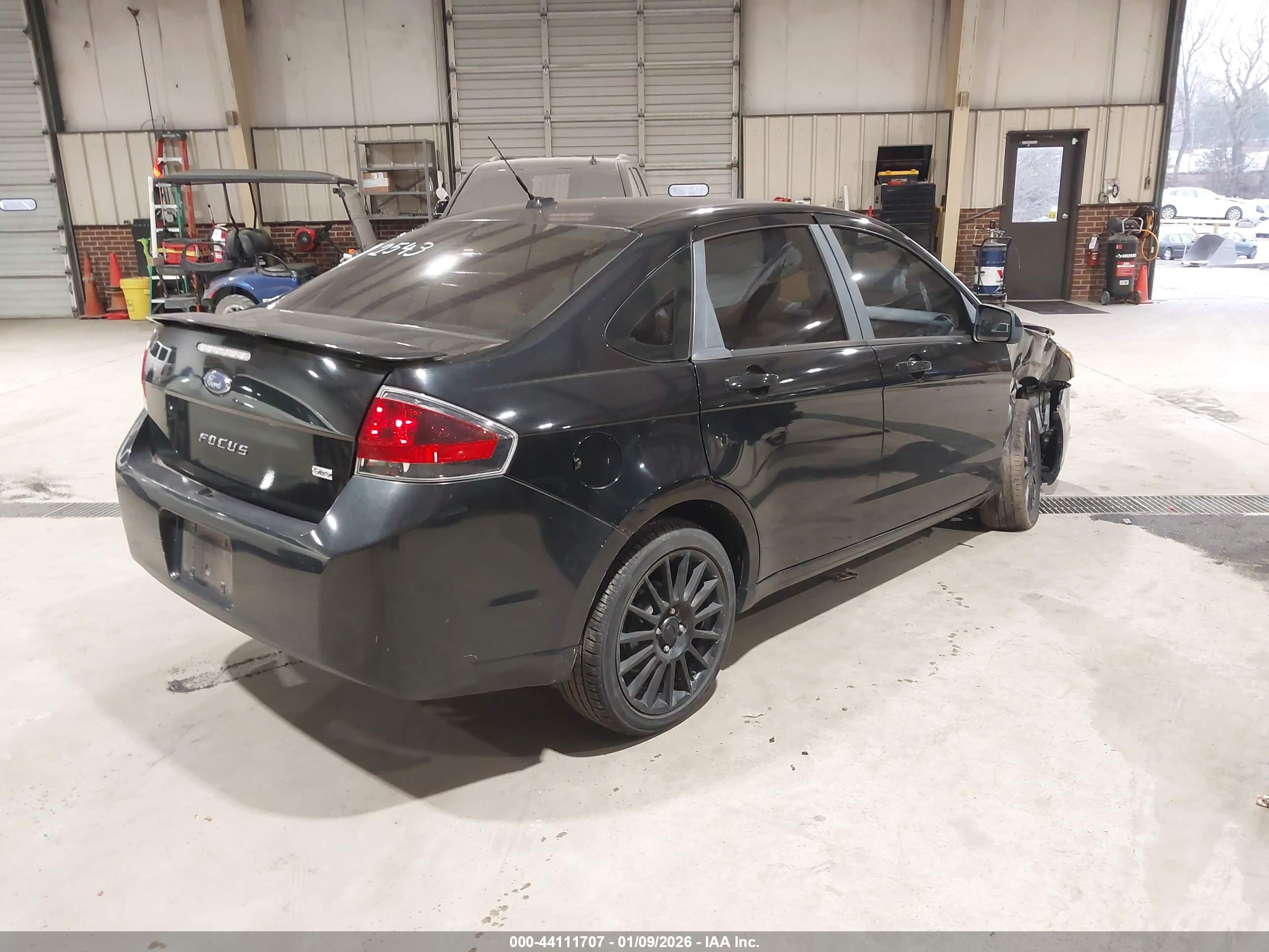FORD FOCUS image 4
