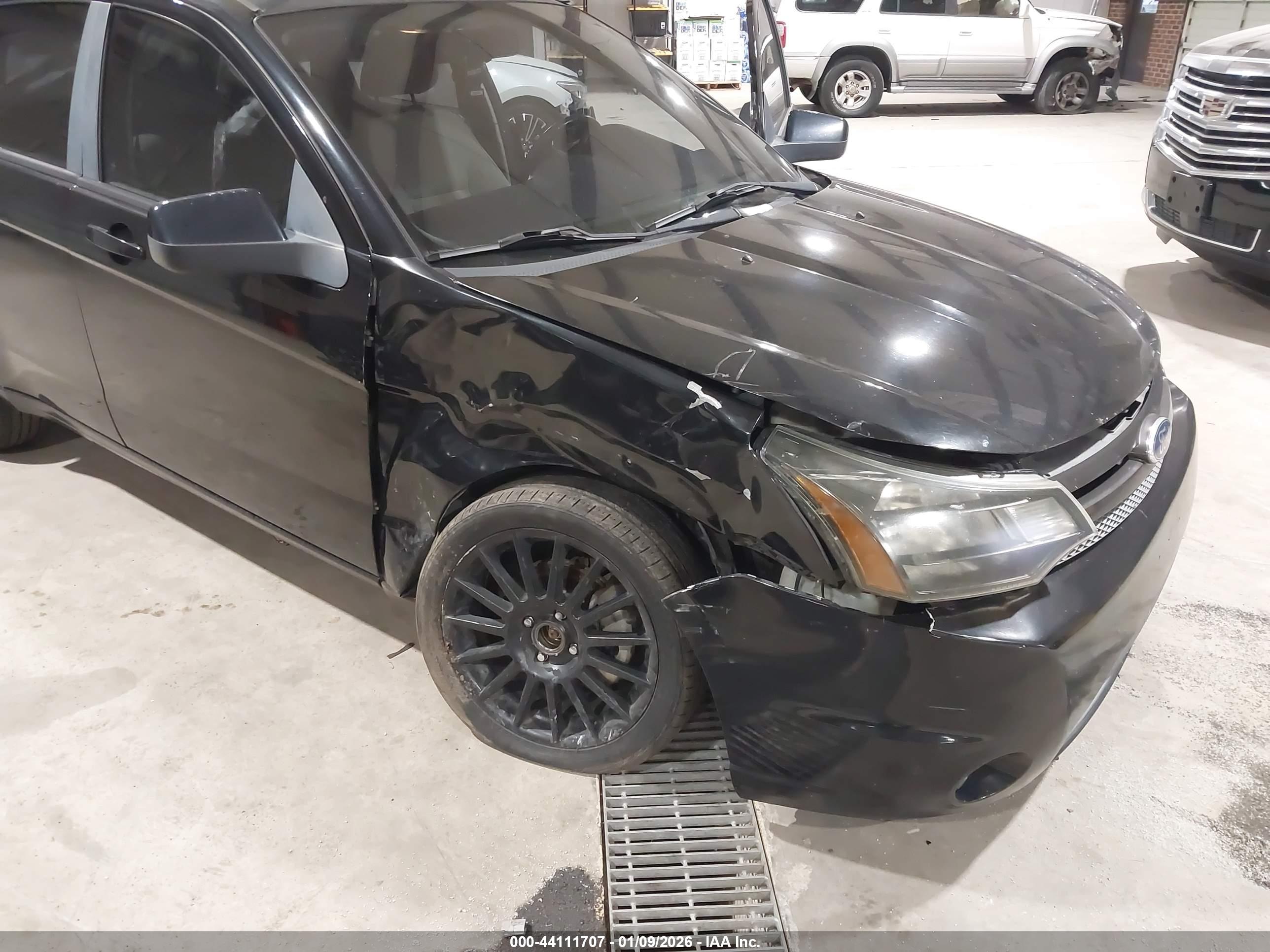 FORD FOCUS image 6