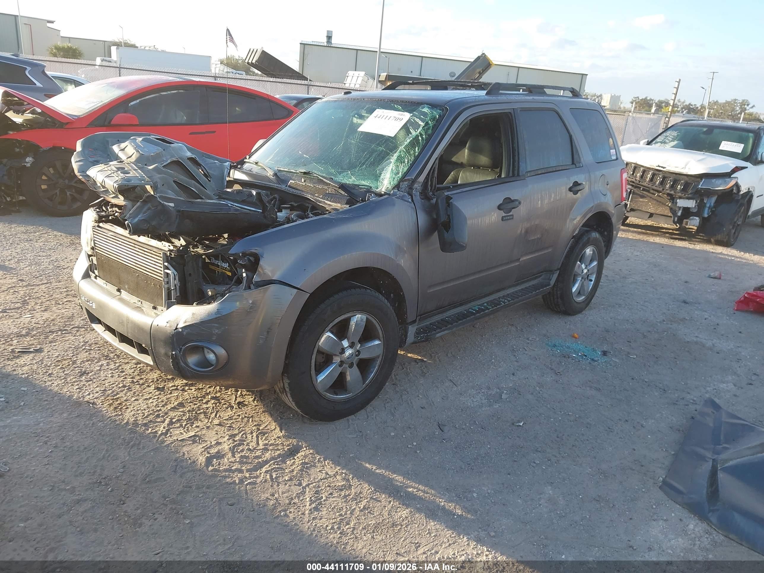 FORD ESCAPE image 2