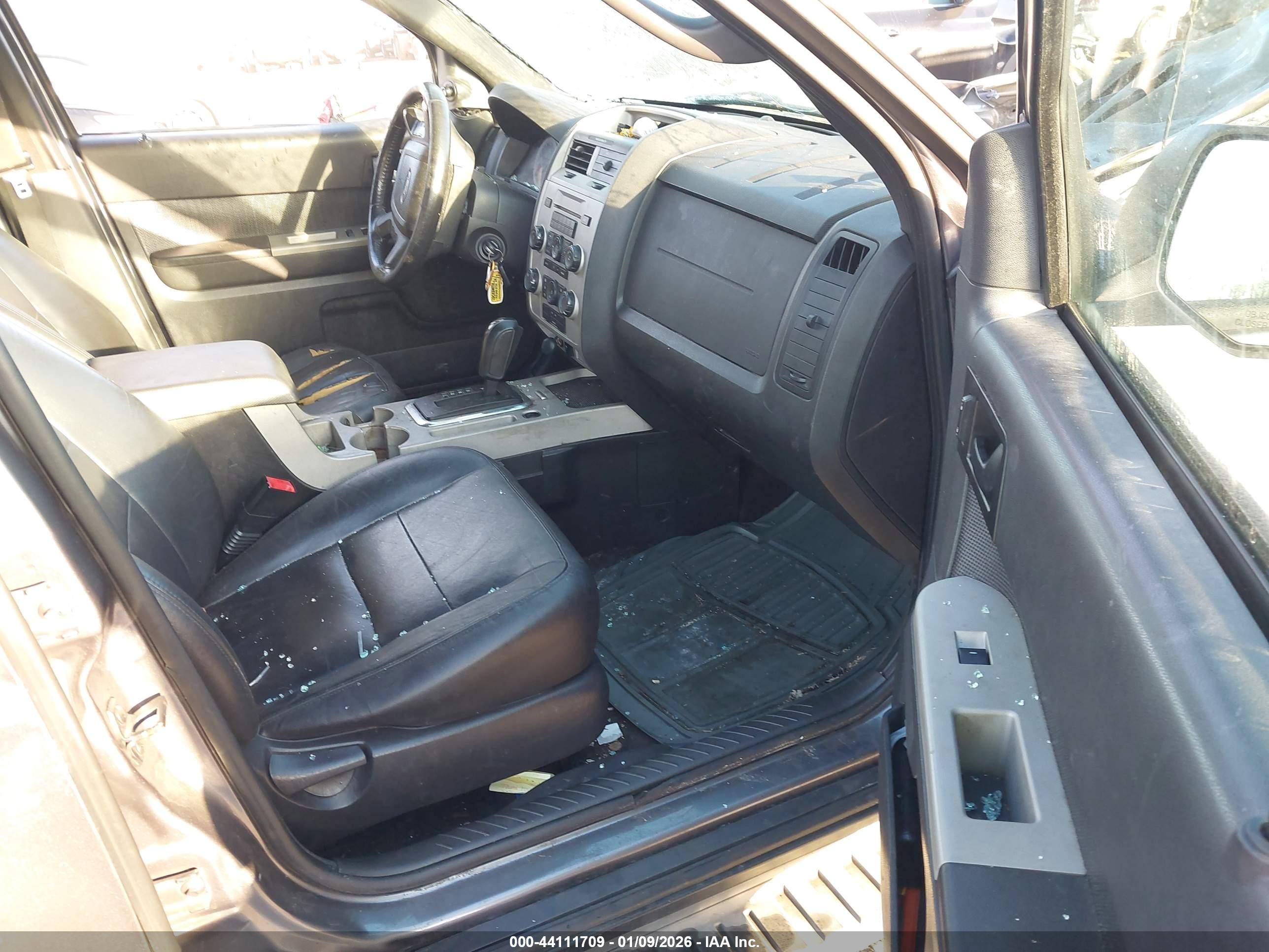 FORD ESCAPE image 5