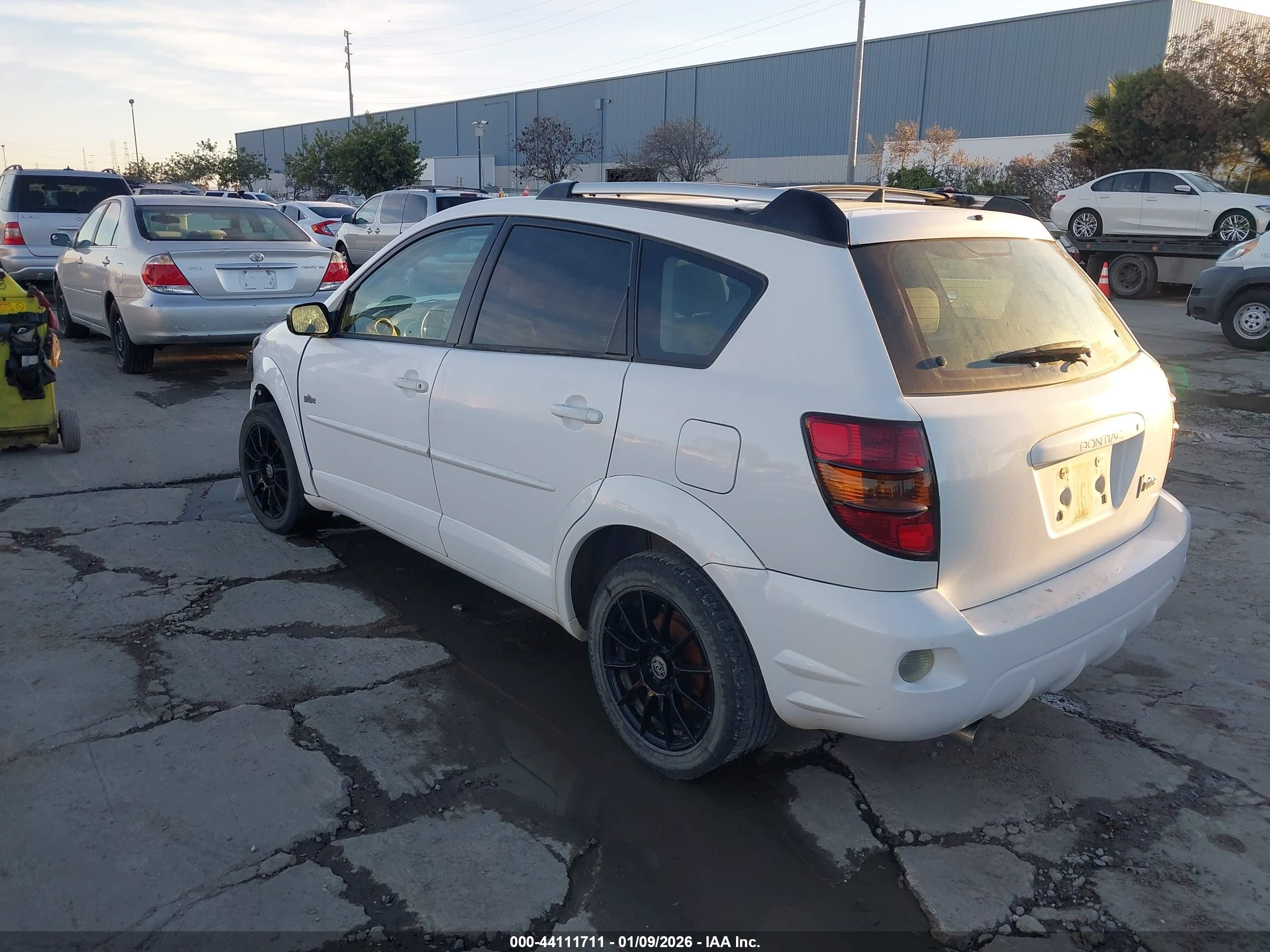 PONTIAC VIBE image 3