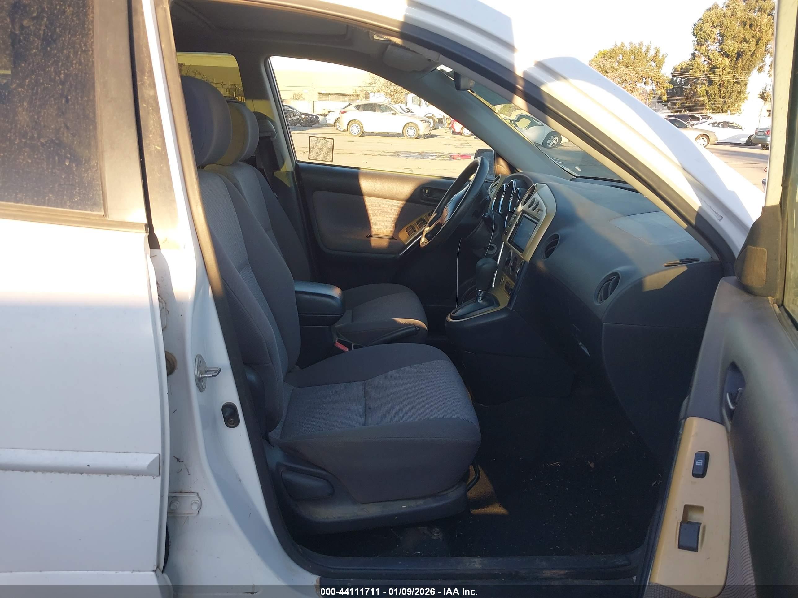 PONTIAC VIBE image 5