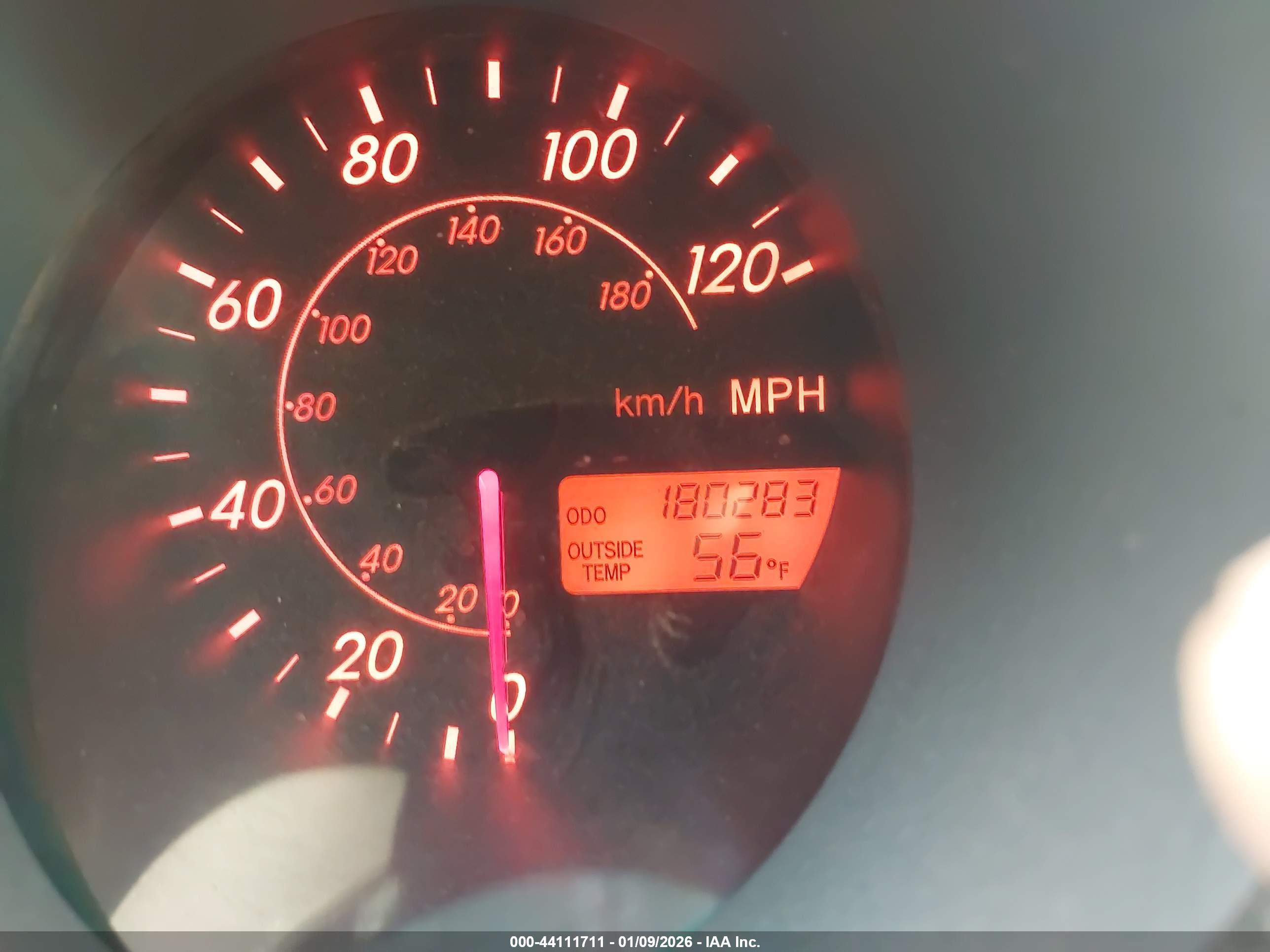 PONTIAC VIBE image 7