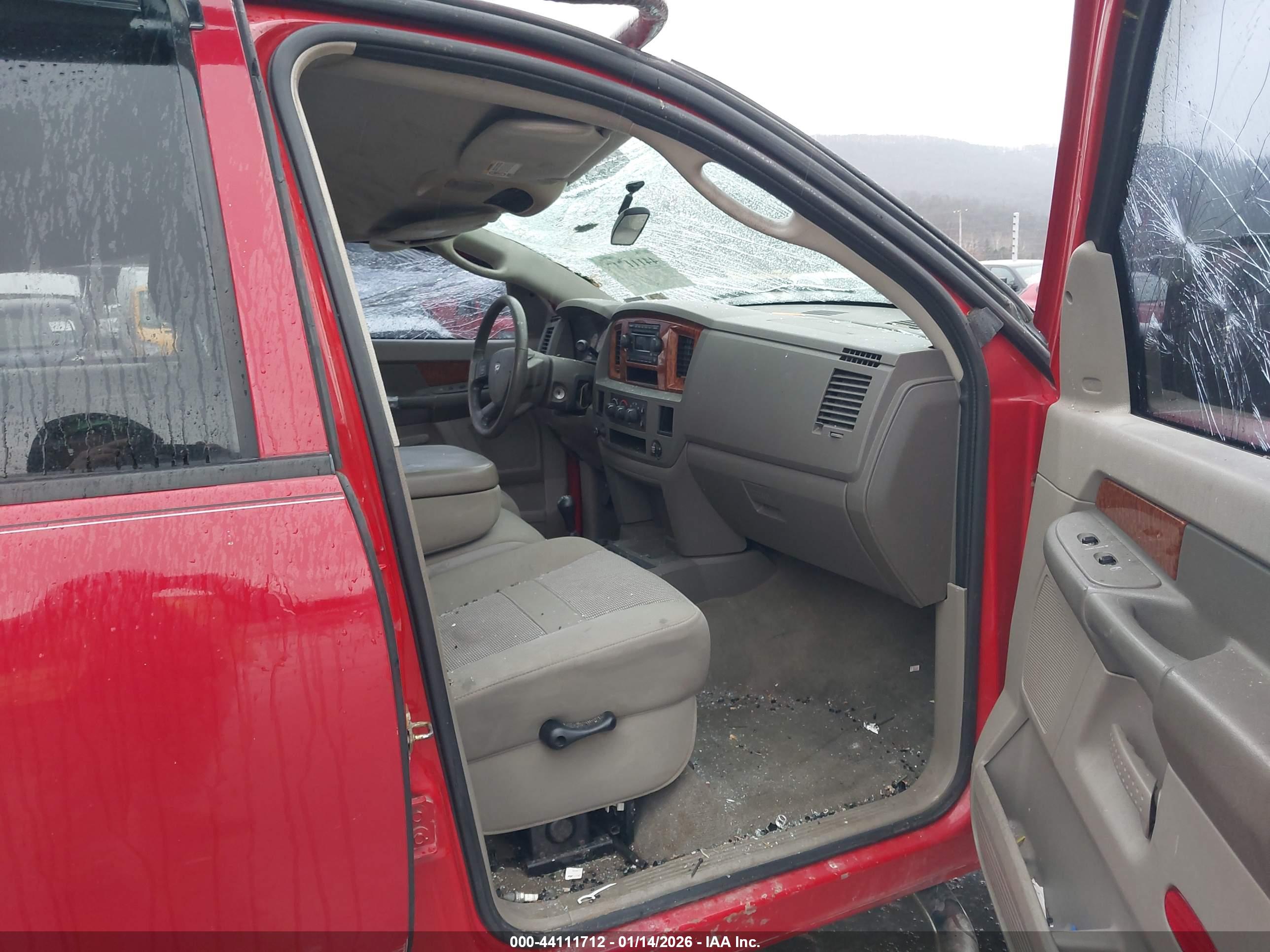 DODGE RAM image 5