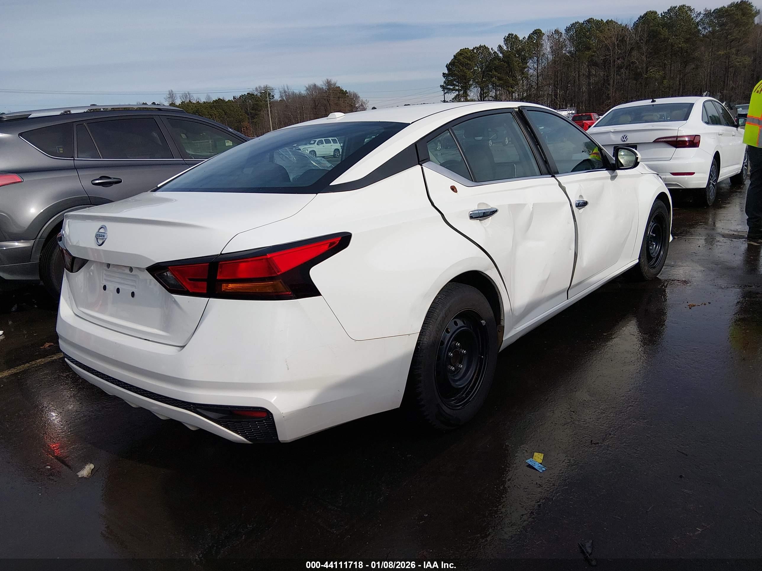 NISSAN ALTIMA image 4