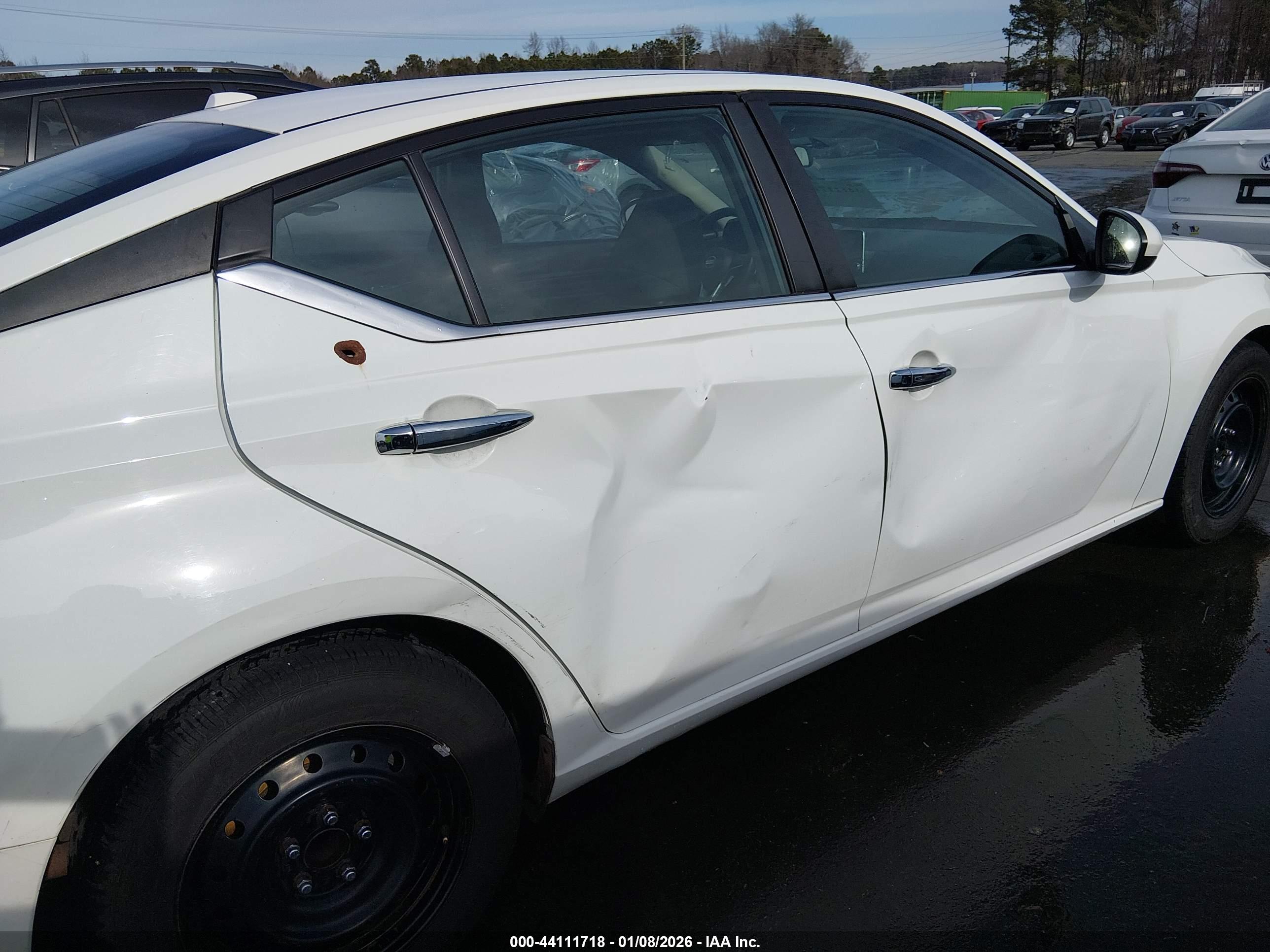 NISSAN ALTIMA image 6