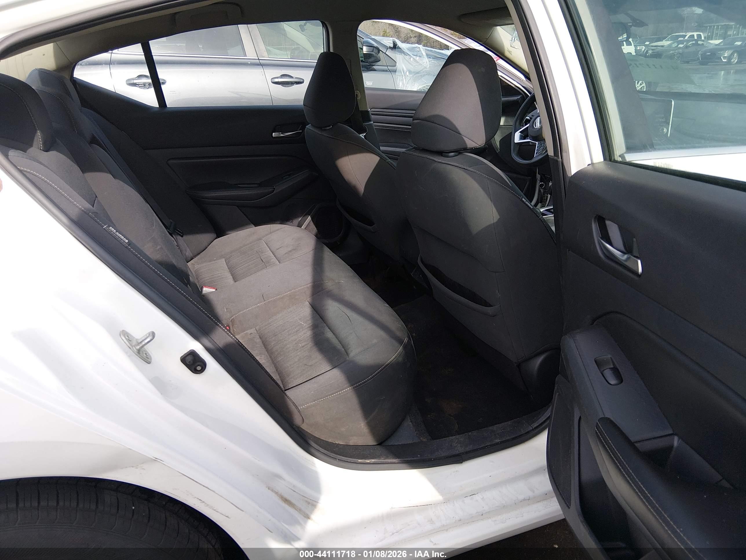 NISSAN ALTIMA image 8