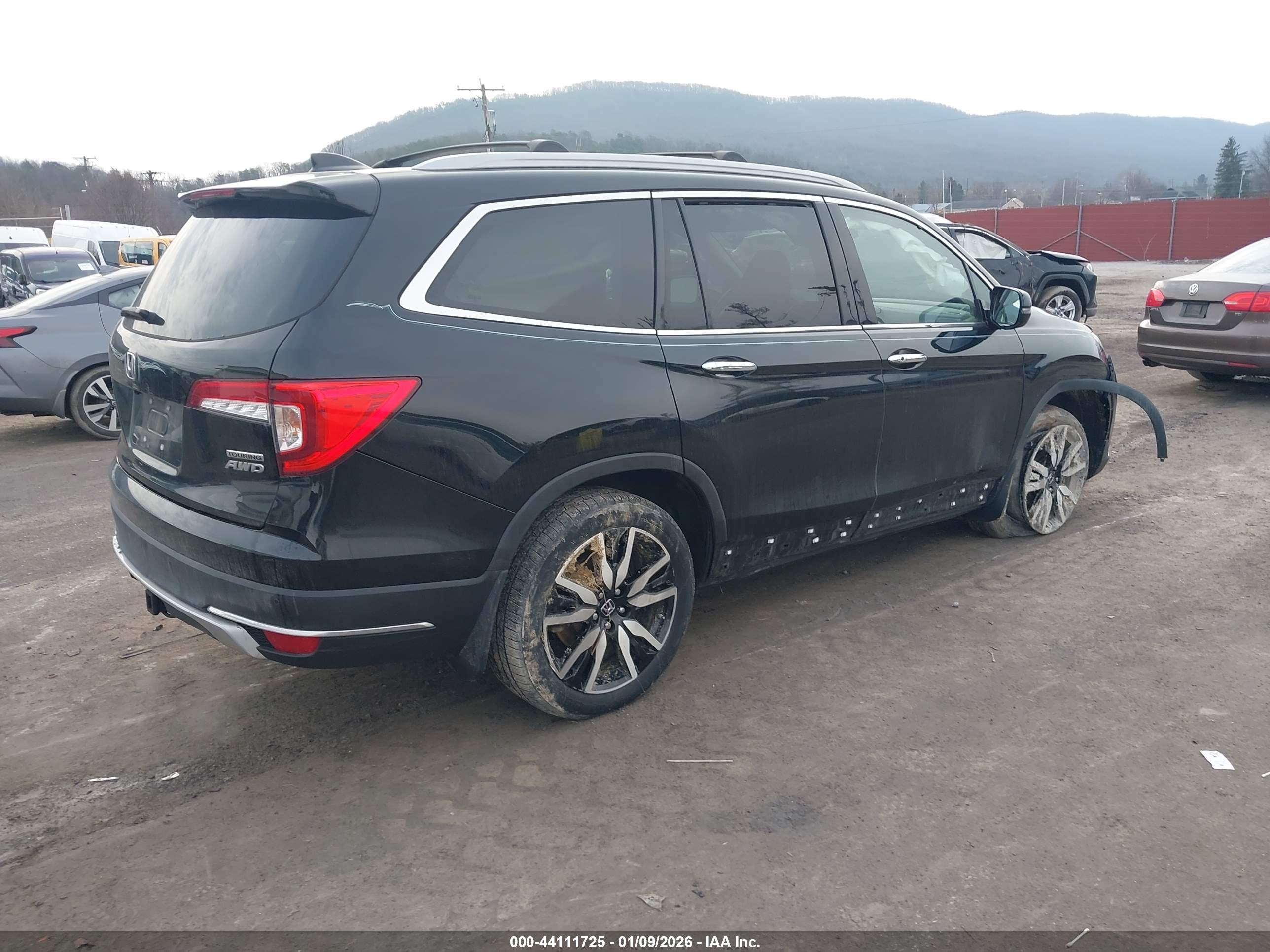 HONDA PILOT image 4