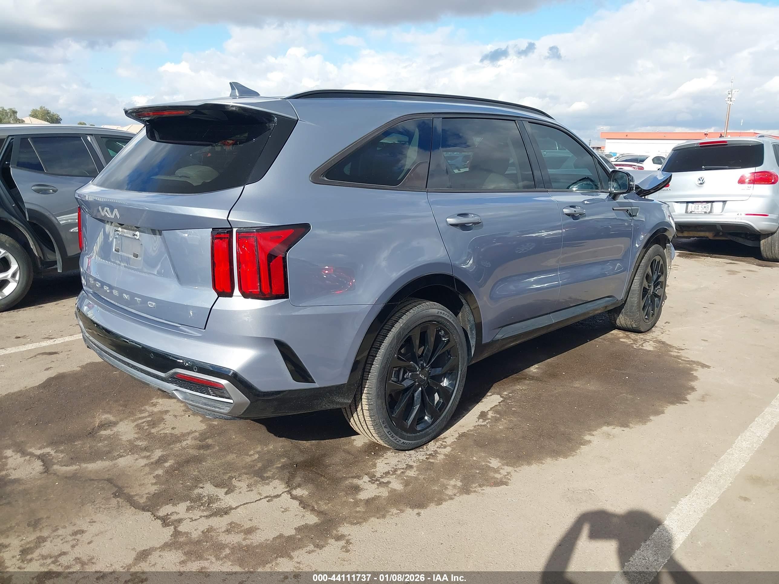 KIA SORENTO image 4