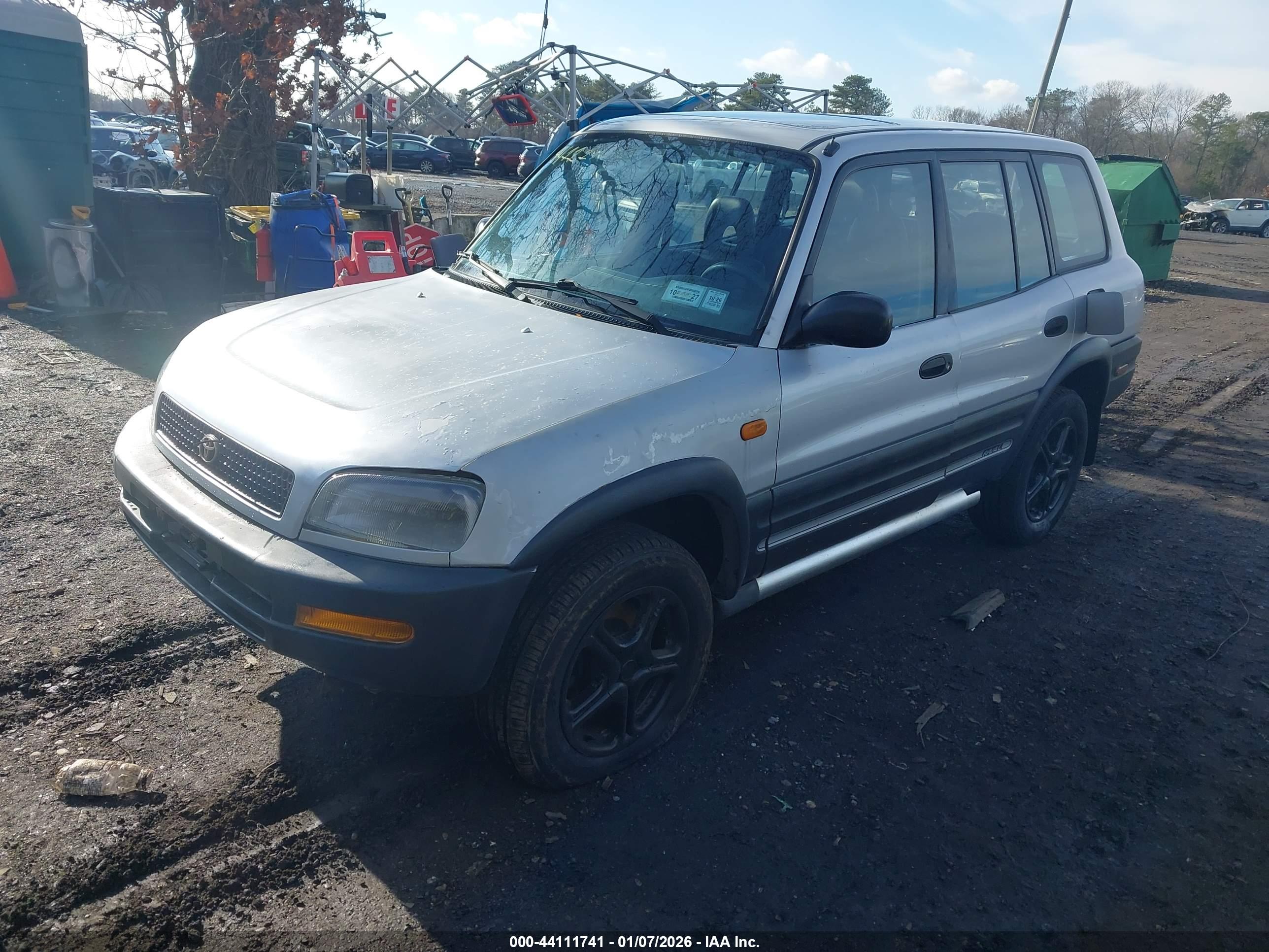 TOYOTA RAV4 image 2