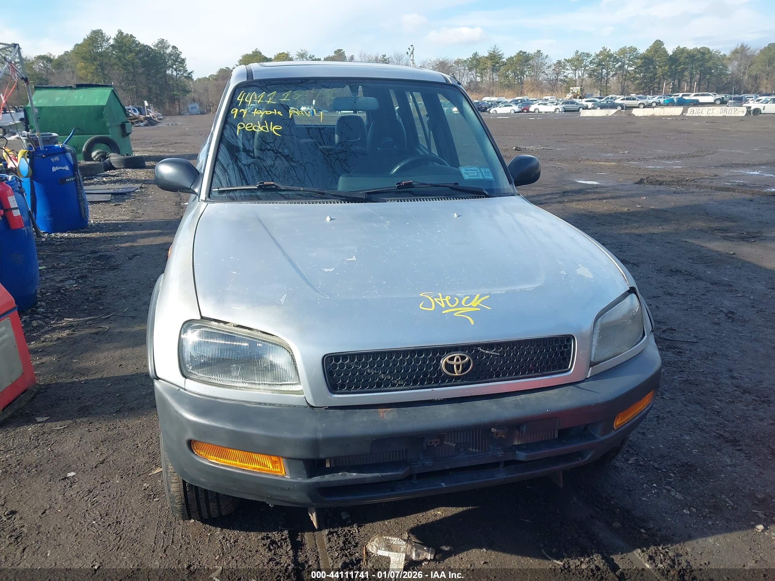 TOYOTA RAV4 image 6