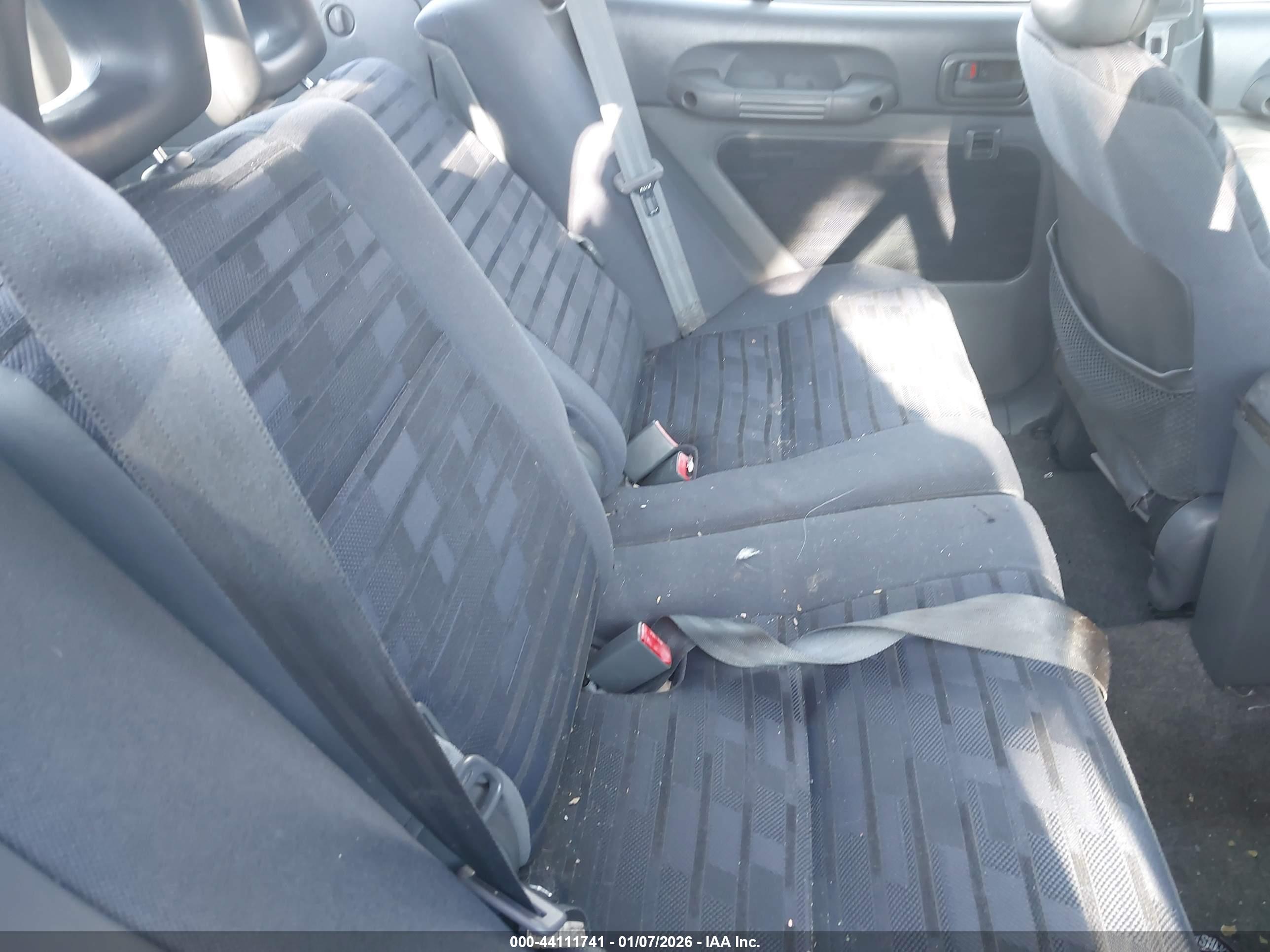 TOYOTA RAV4 image 8