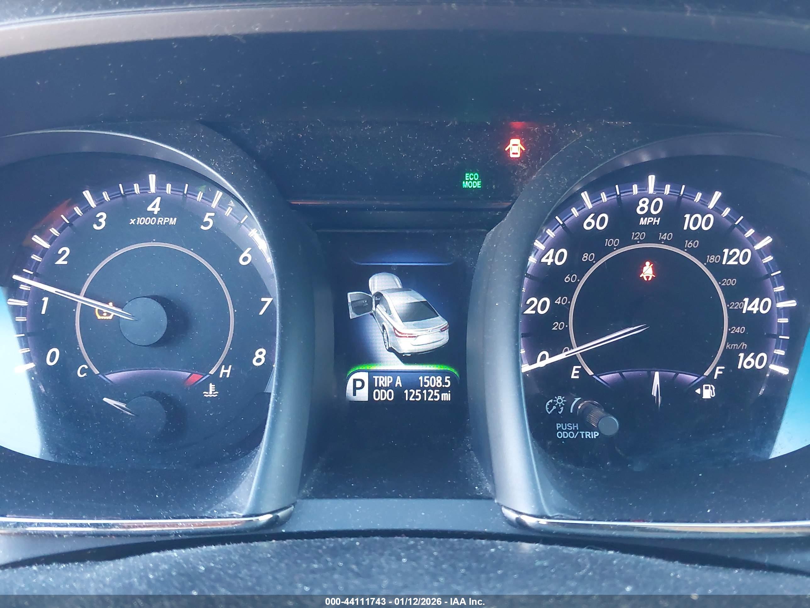 TOYOTA AVALON image 7