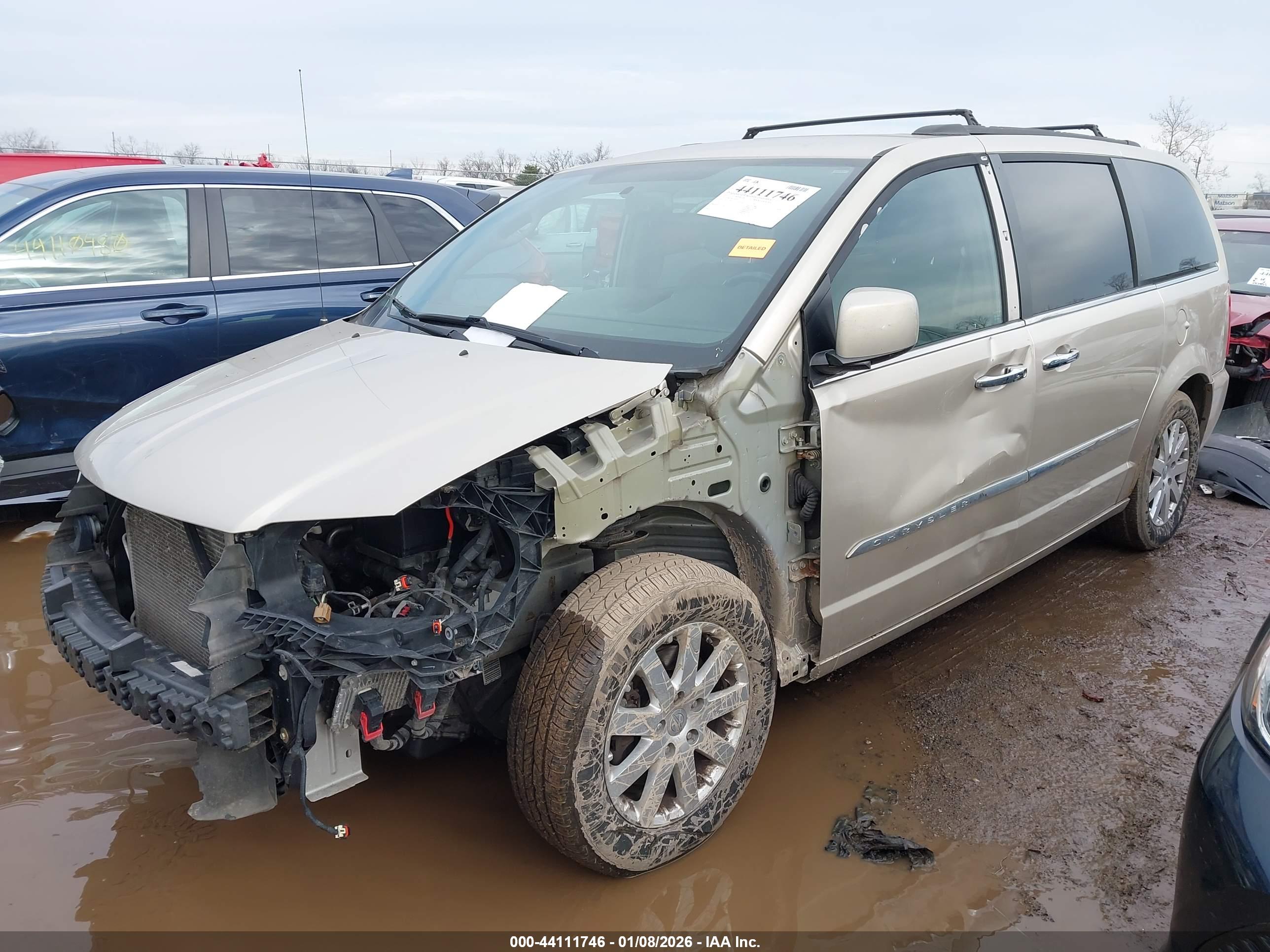 CHRYSLER TOWN image 2