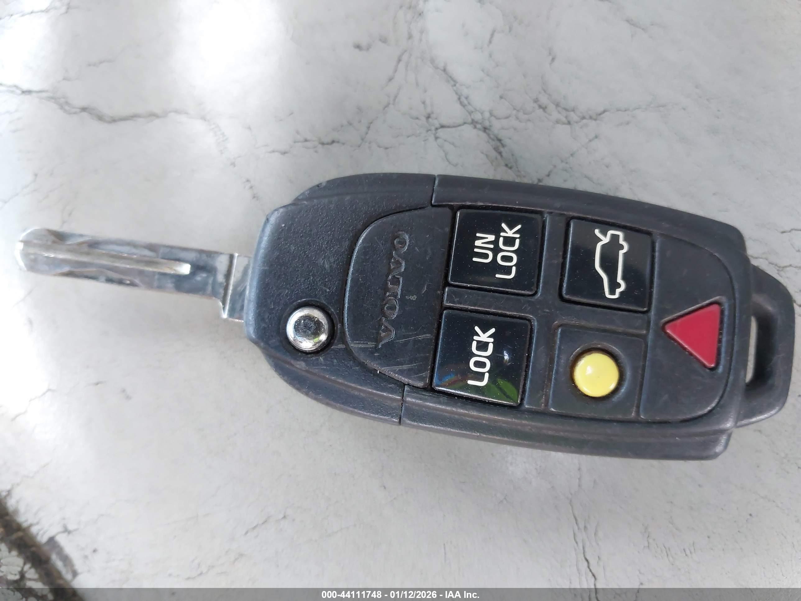 VOLVO XC90 image 11