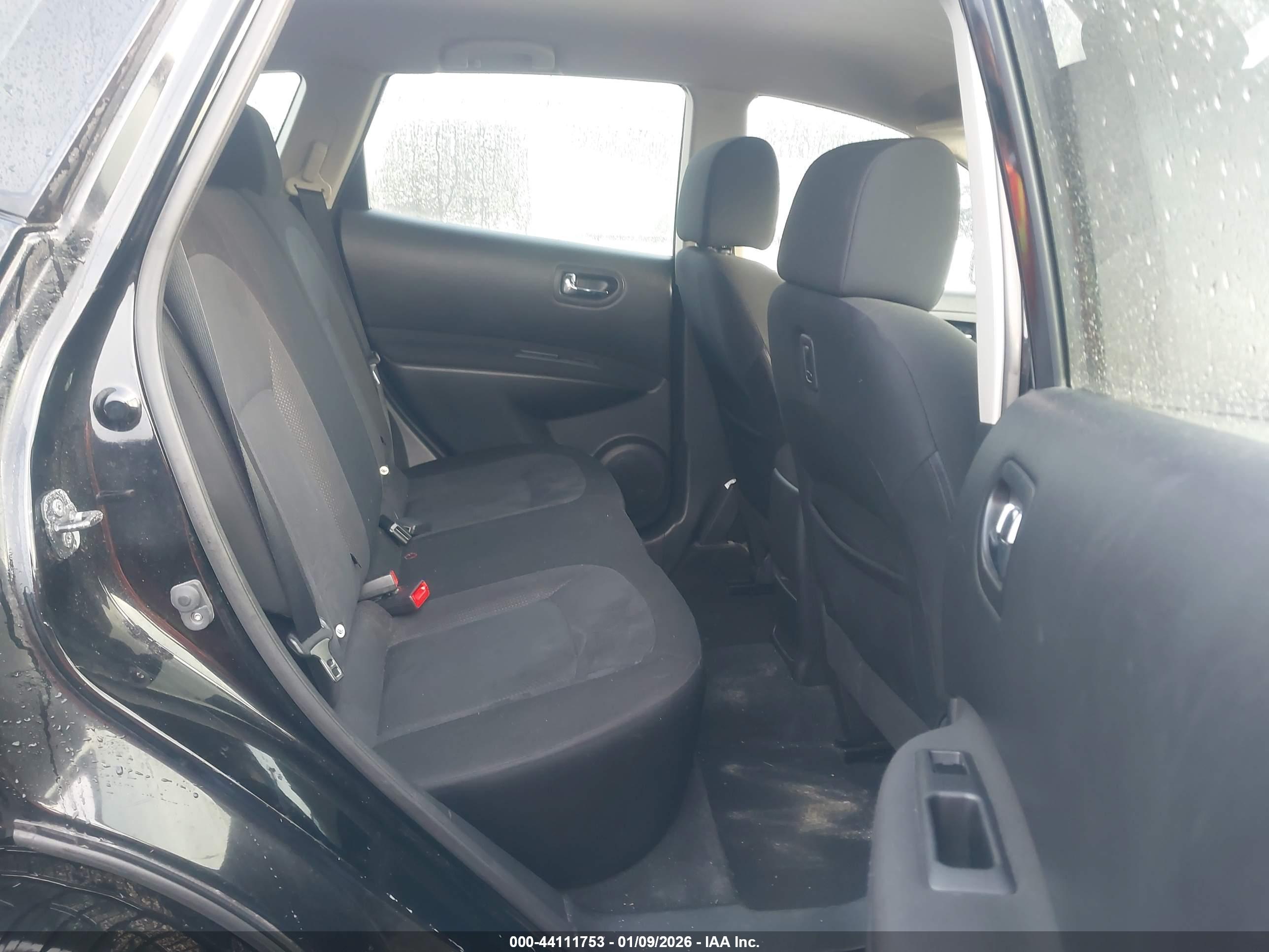 NISSAN ROGUE image 8