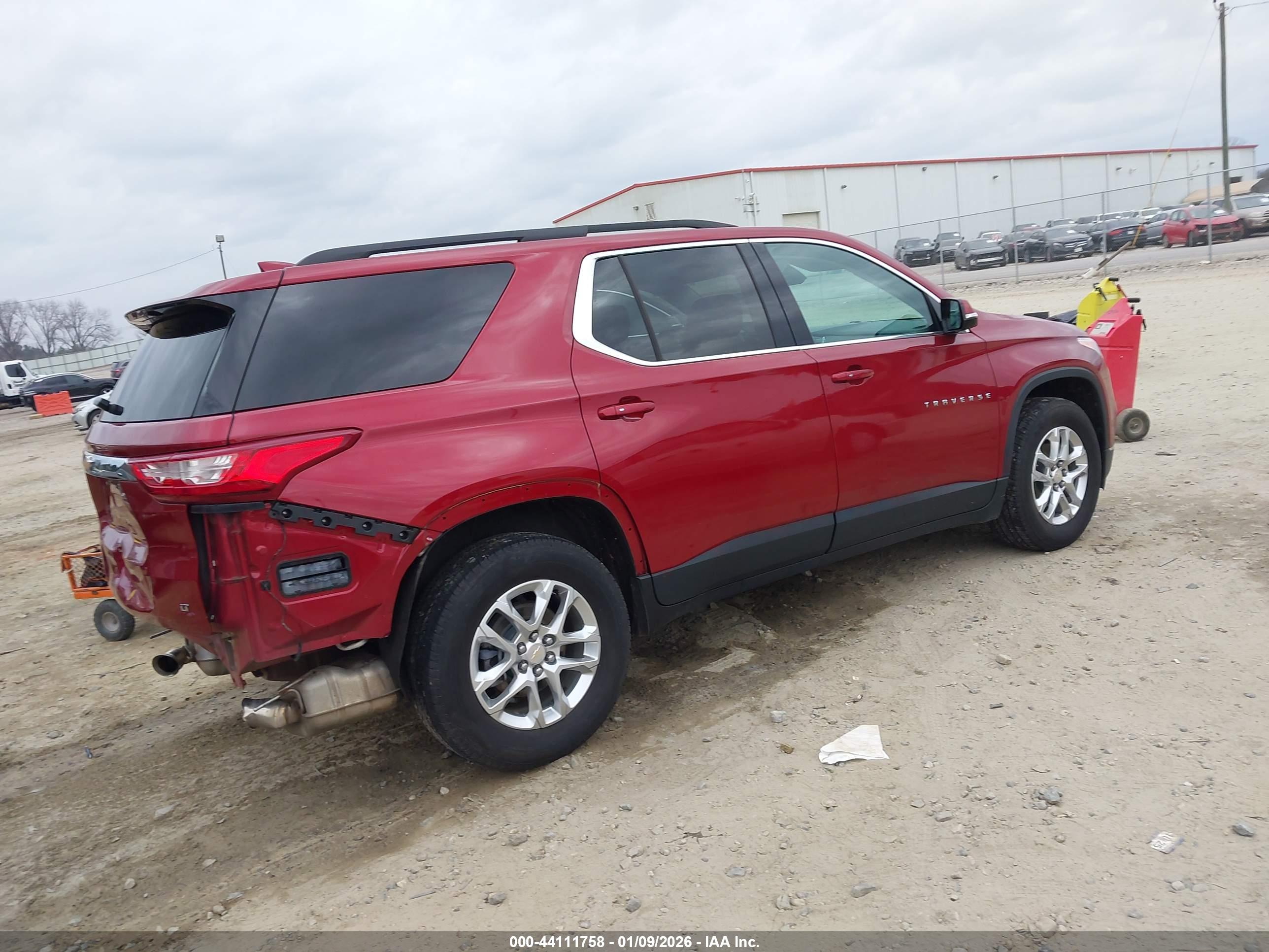CHEVROLET TRAVERSE image 4