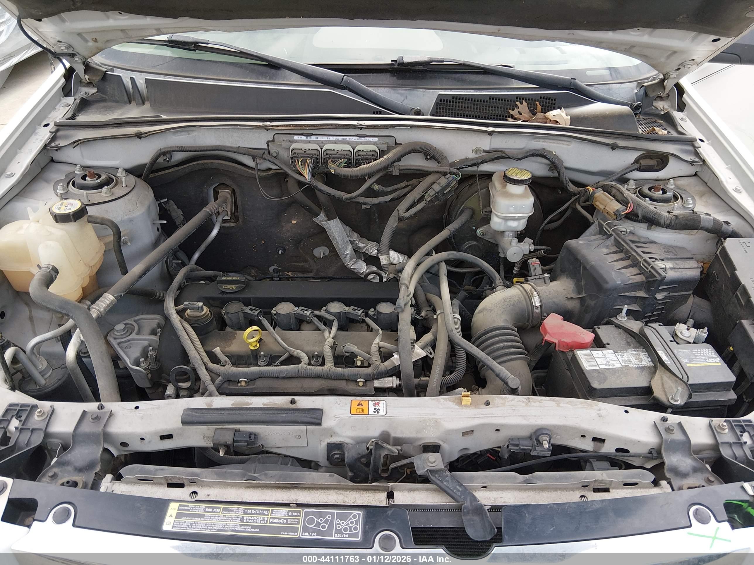 MAZDA TRIBUTE image 10