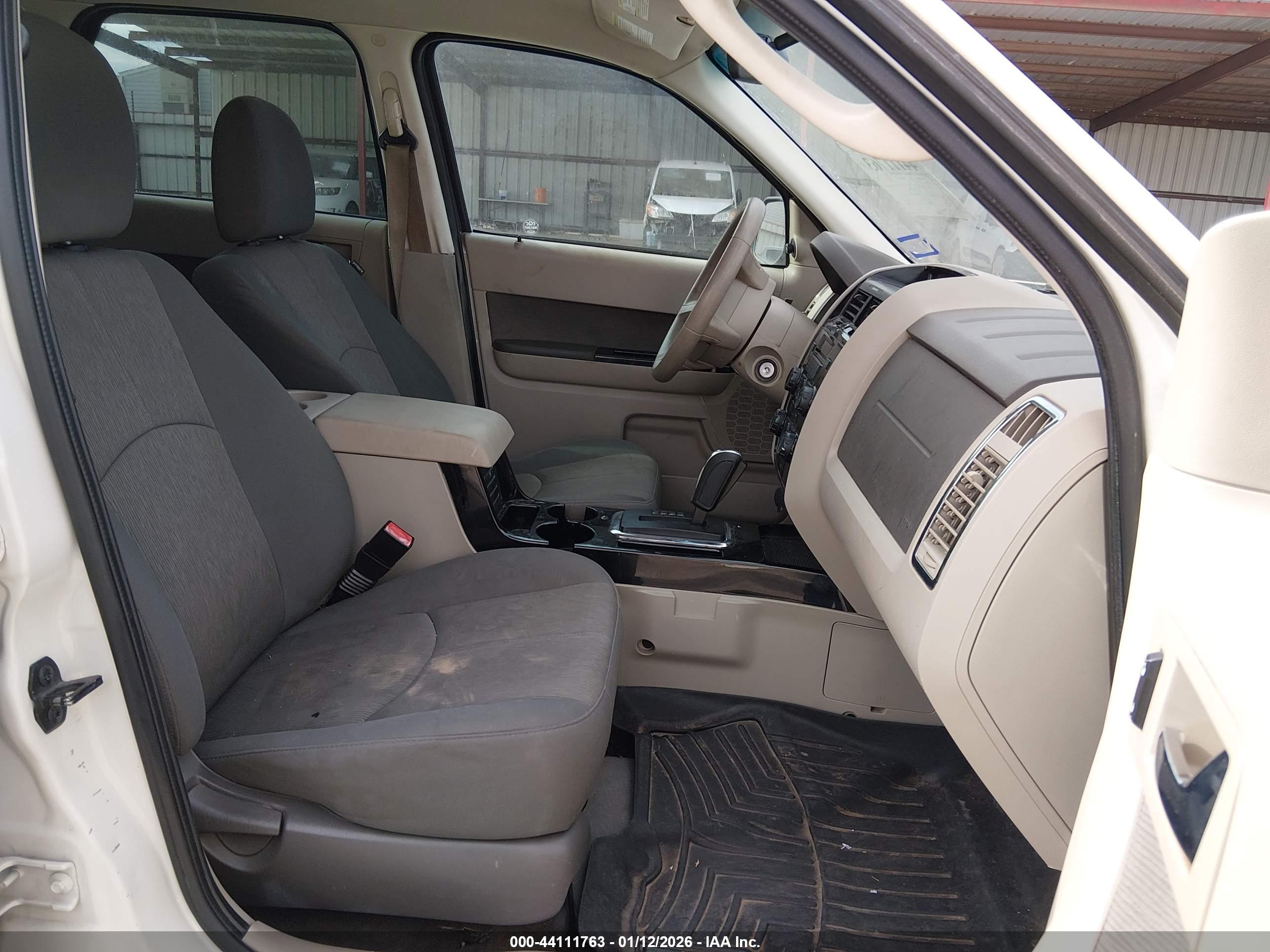 MAZDA TRIBUTE image 5