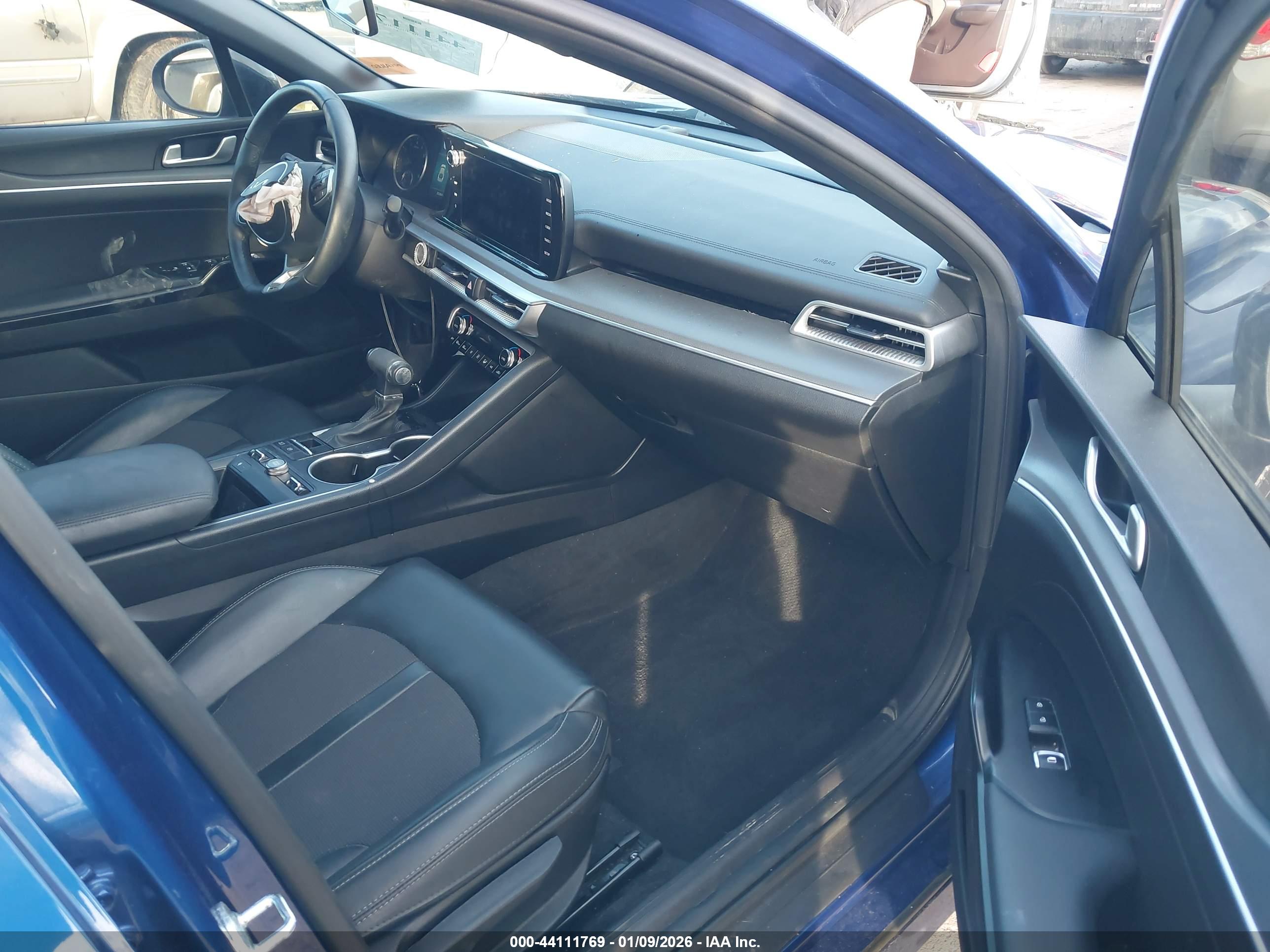 KIA K5 image 5