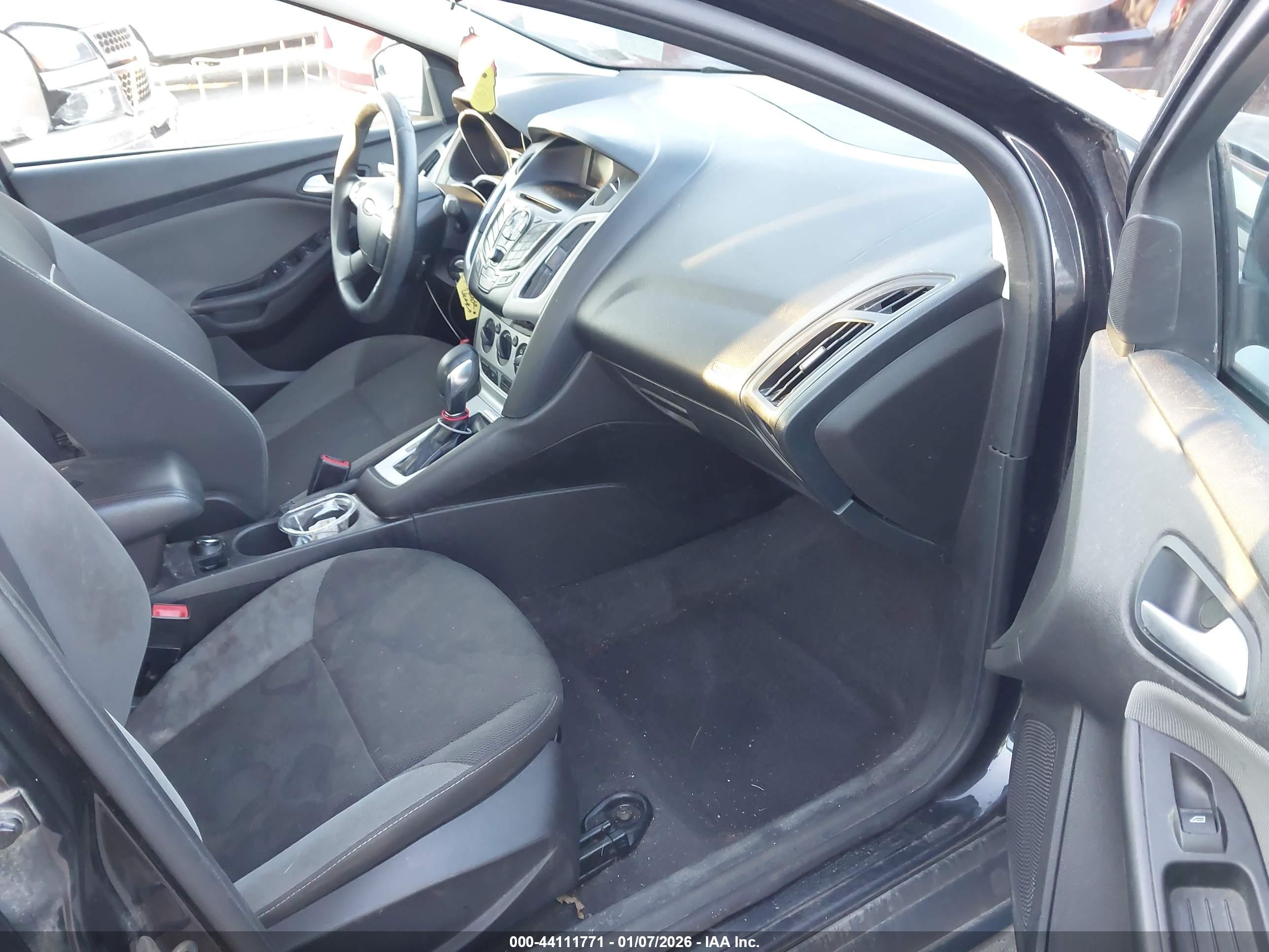 FORD FOCUS image 5
