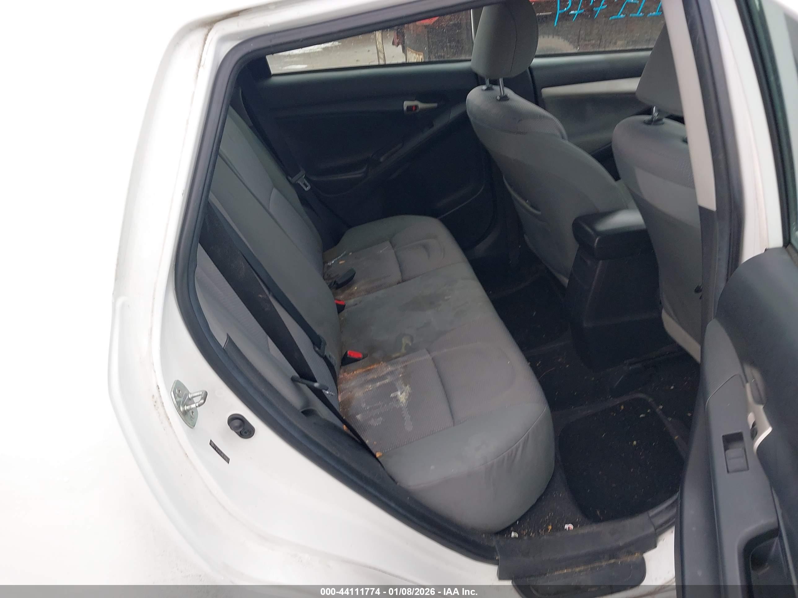 TOYOTA MATRIX image 8