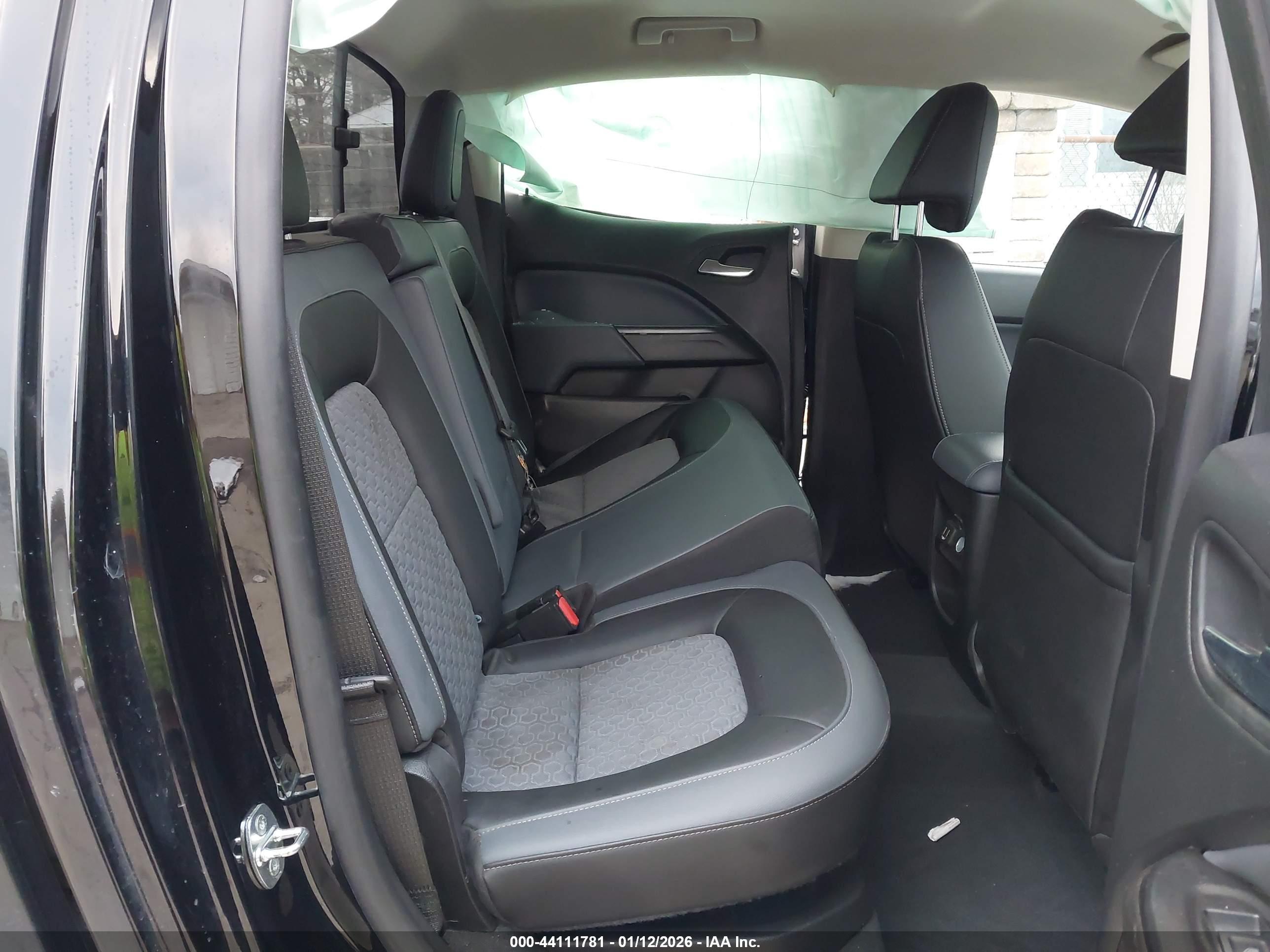 CHEVROLET COLORADO image 8